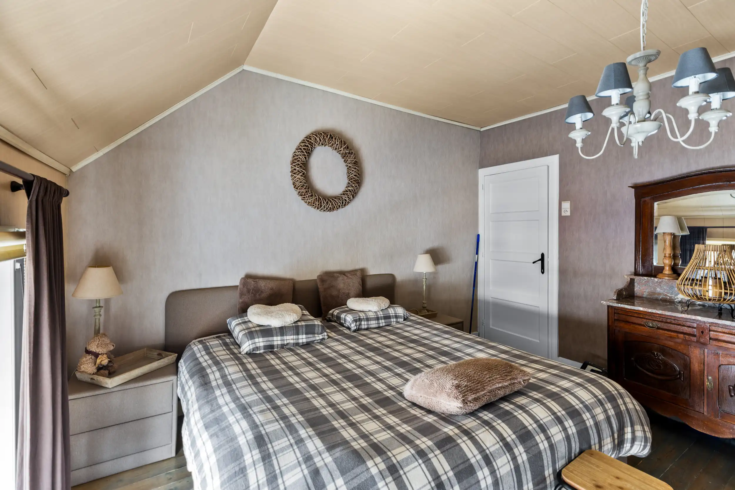 Charmante woning met tuin in Zele foto 9