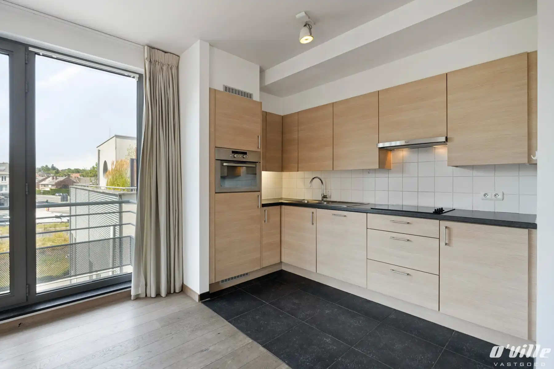 Modern stijlvol appartement strategisch gelegen op 5 km van de NATO foto 7