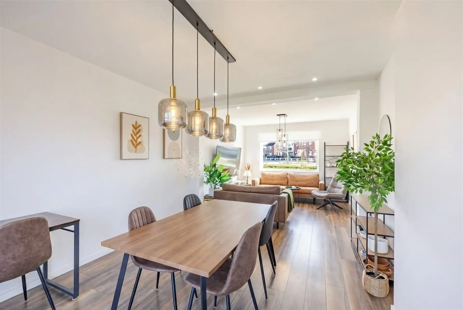 Instapklare woning met 2 slks, garage en tuin foto 6