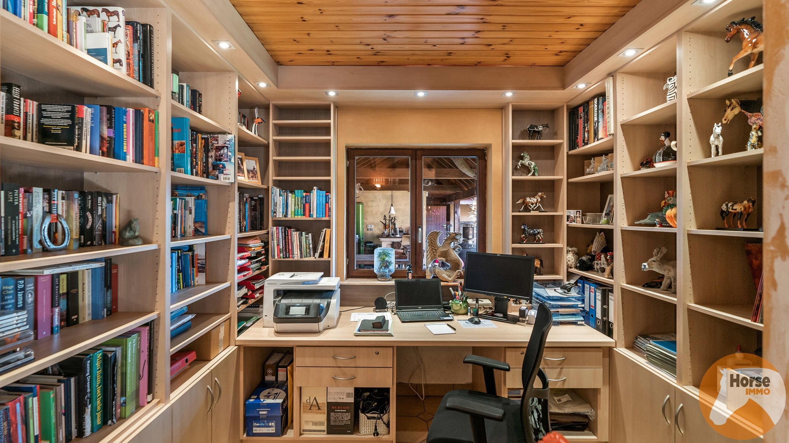 BERLARE - Instapklare woning met stallen en weides foto 16