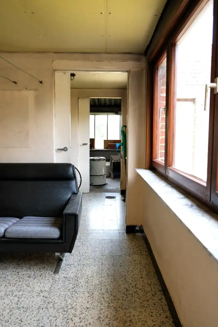 Ruime woning met garage, bijgebouwen en tuin en veel potentieel voor extra slaapkamers foto 27