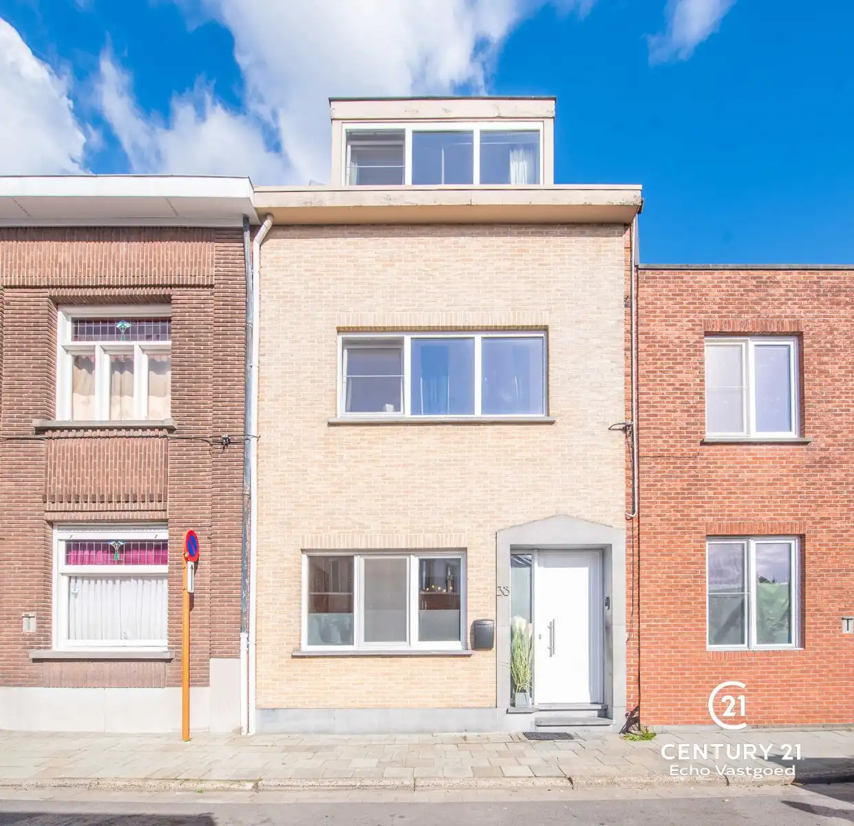 Ruime, gerenoveerde woning met 4 slpk en stadstuin foto 16