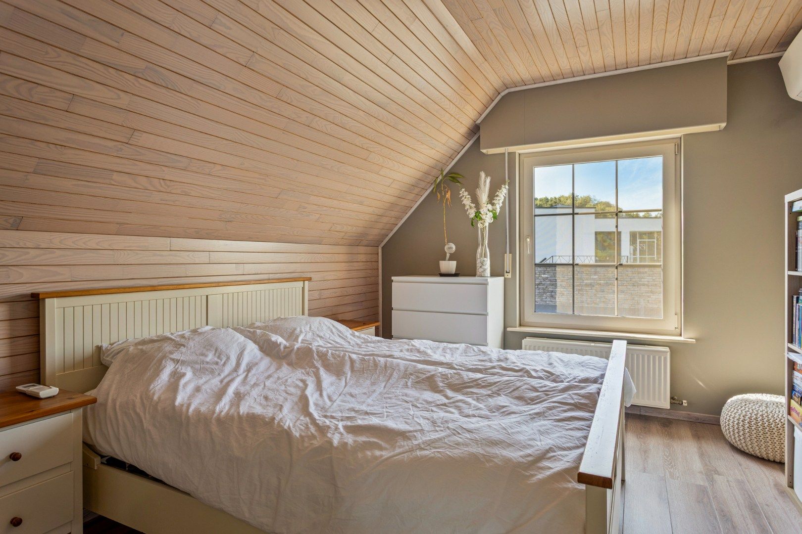 Instapklare woning met 3 ruime slaapkamers op 599 m² te OLV Olen ! foto 23