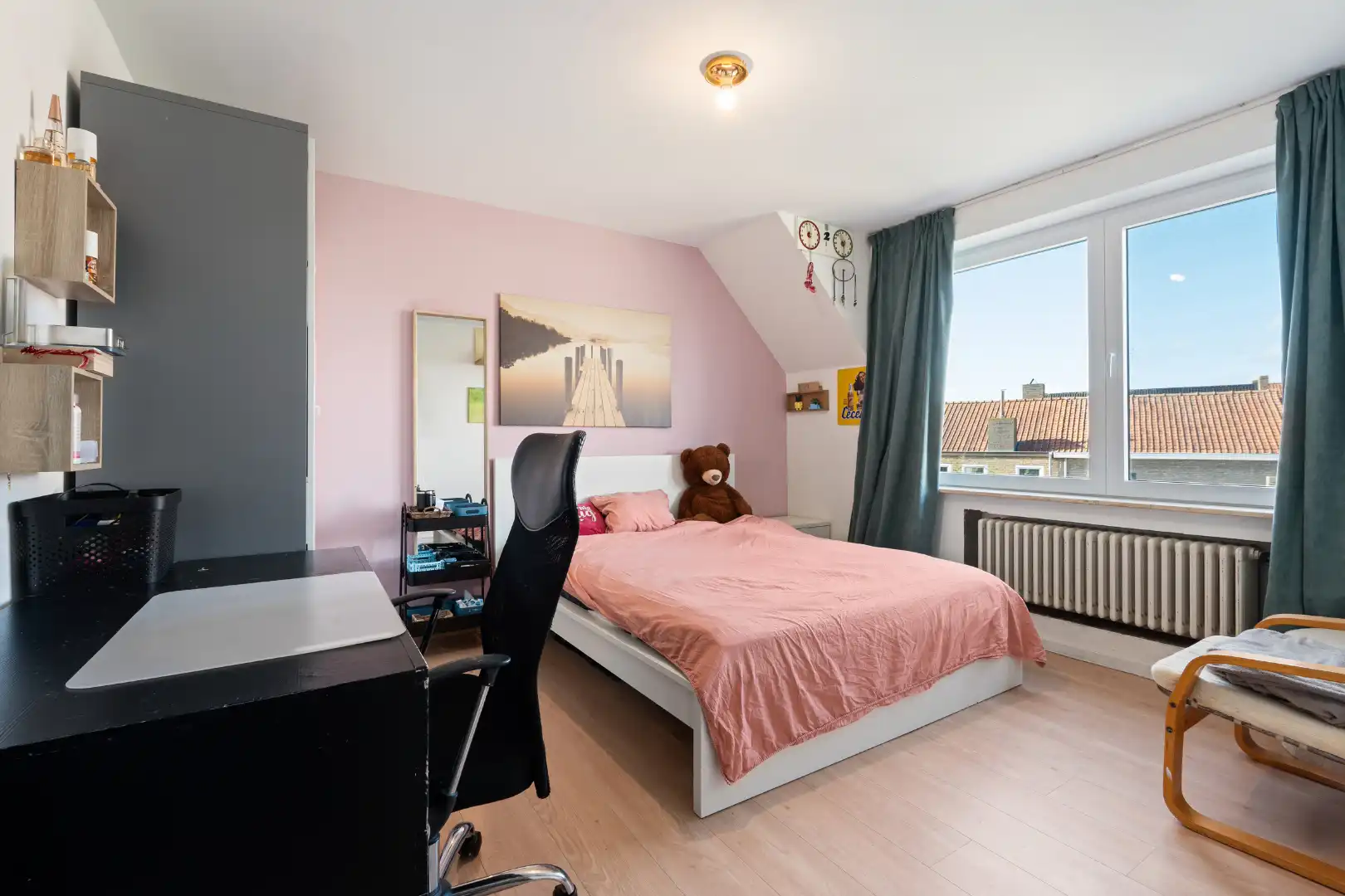 Lichtrijke bel-etage met 4 slaapkamers, garage en zonnige leefruimtes in het gegeerde Mariakerke foto 12