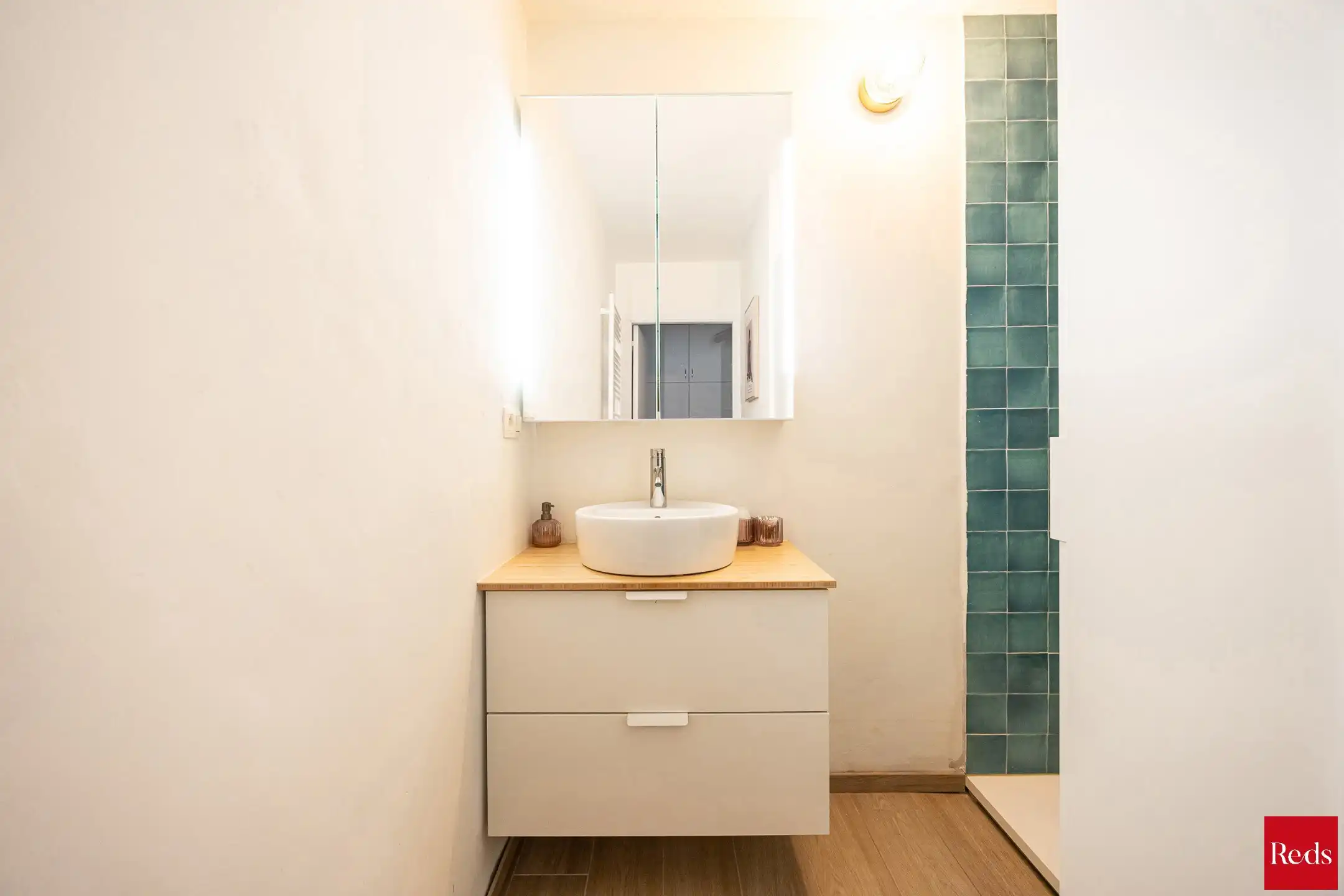 Gerenoveerd appartement nabij een groene omgeving foto 11