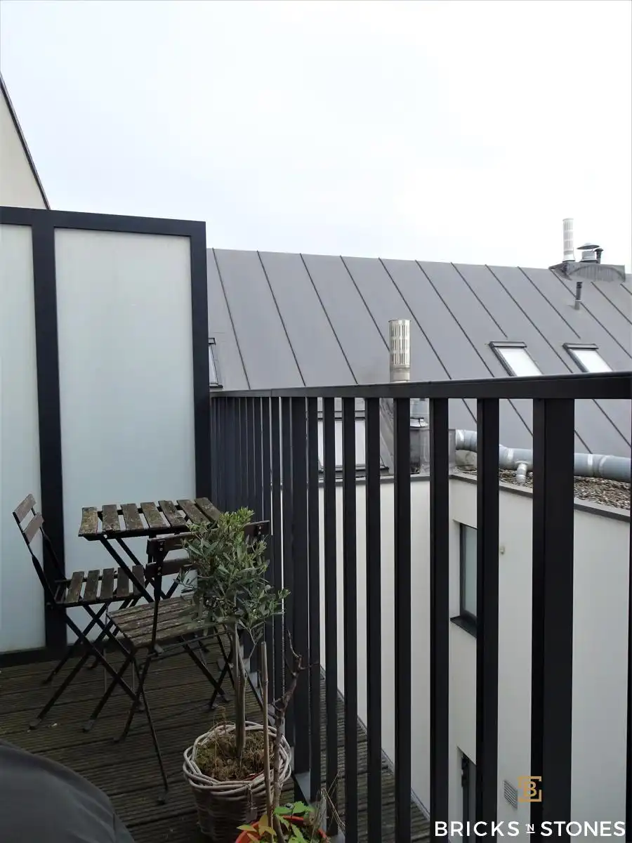 Ruime duplex met 2 terrassen in de Oude Stad foto 8