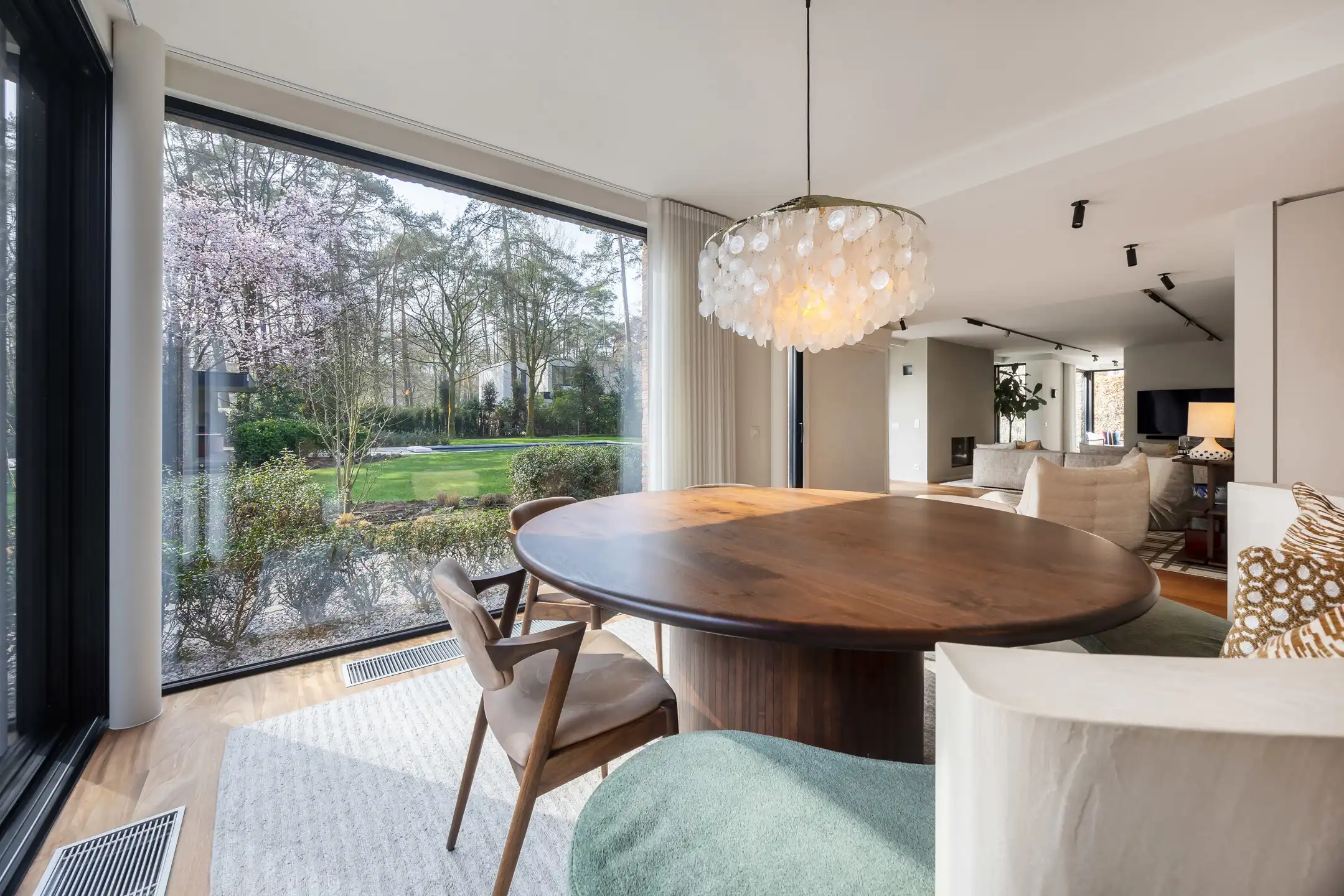 Architectenvilla met zwembad en ZW tuin in Hof Ter Linden foto 18