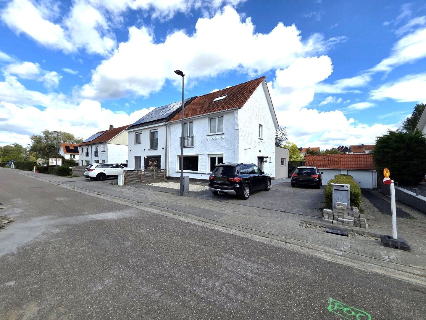 Hoofdfoto van de publicatie: HALF open bebouwing... maar VOLLEDIG in orde... :-)