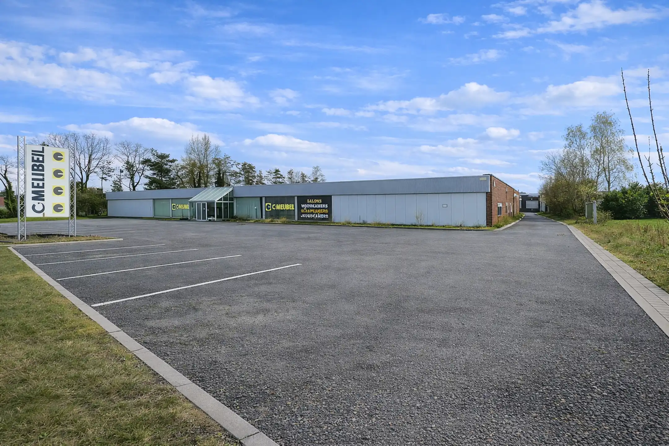 Handels- en projectpand op strategische ligging te Rumst foto {{pictureIndex}}