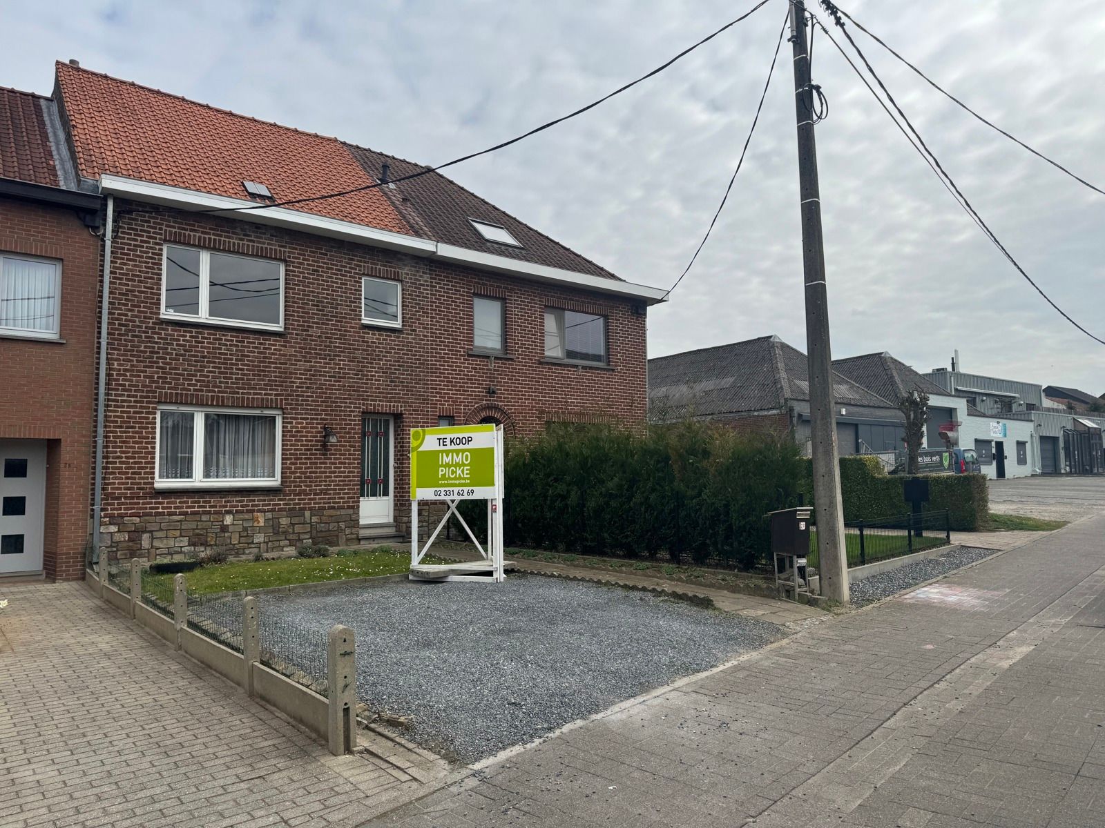 OPTIE Rustig gelegen woning met 3 slaapkamers, tuin en staanplaats foto 2