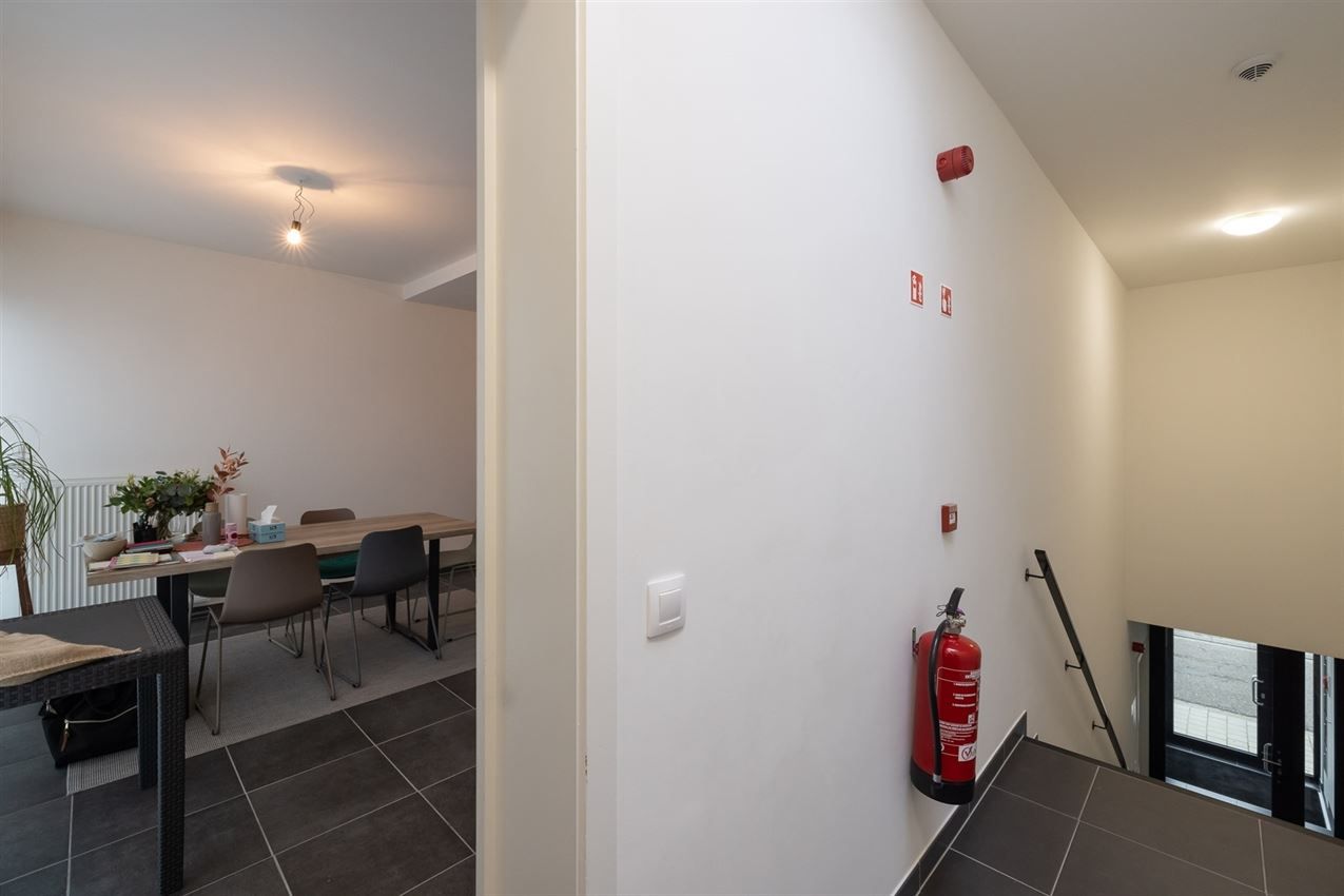 108m², zuidterras foto 27