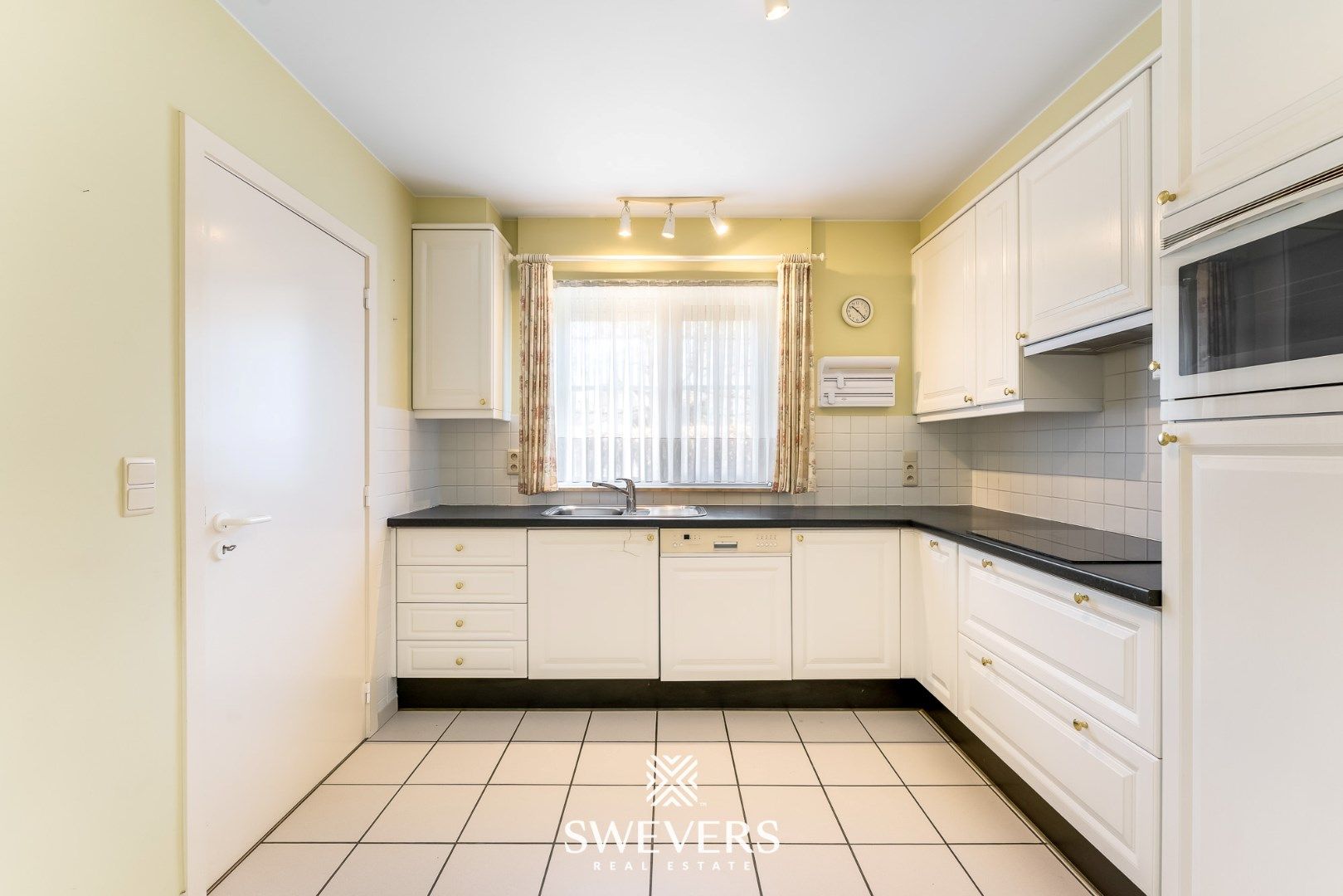 Instapklaar appartement (112 m²) met tuin en garage op toplocatie in Koersel foto 13