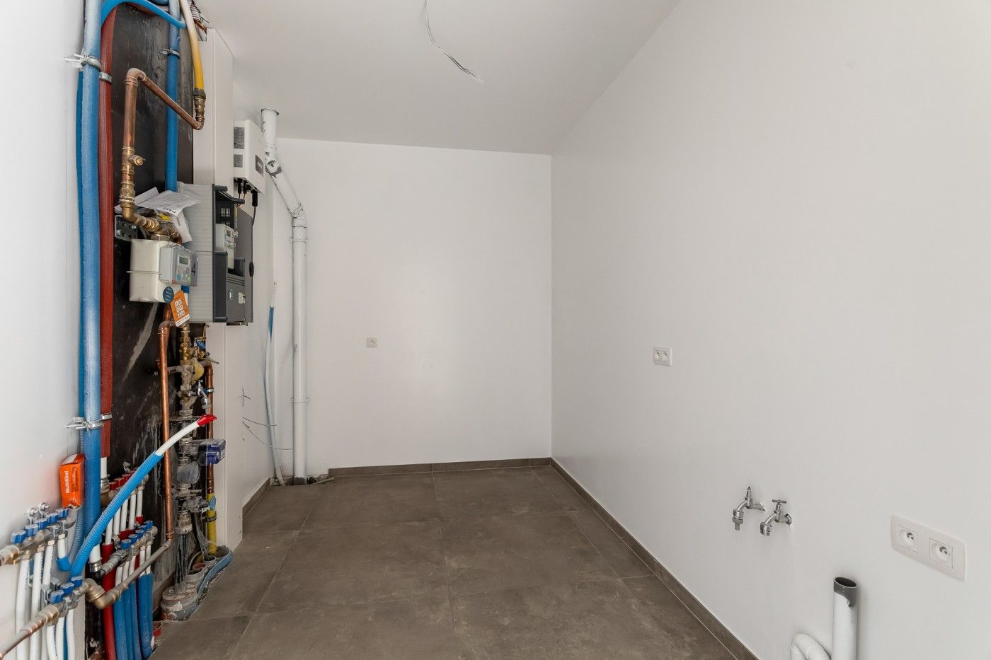 Rustig gelegen nieuwbouwwoning met 3 slpk. en toffe tuin foto 11