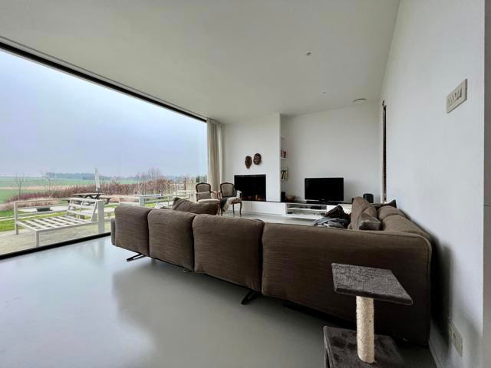 Energiezuinige villa op een perceel van 38 are foto 5