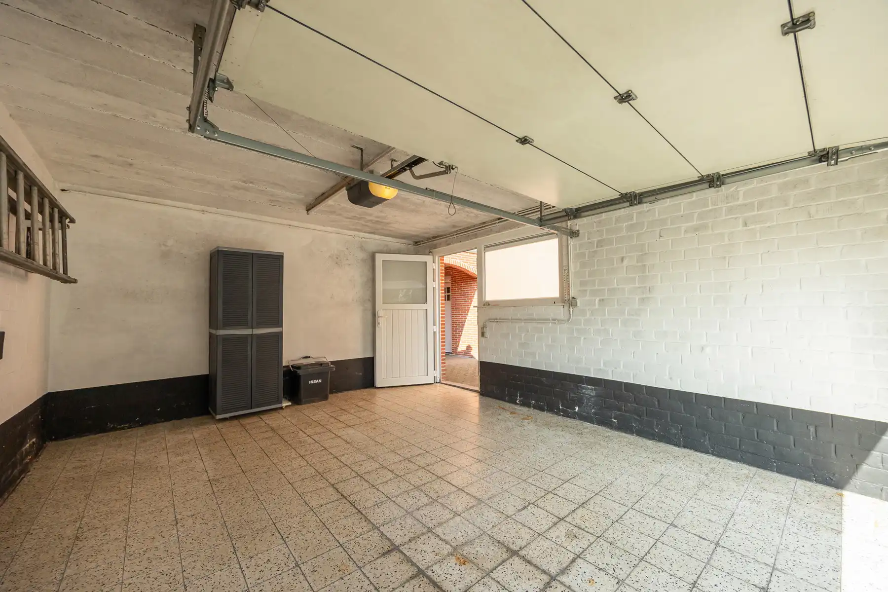 Halfopen bebouwing met garage en zuidwest-tuin! foto 21