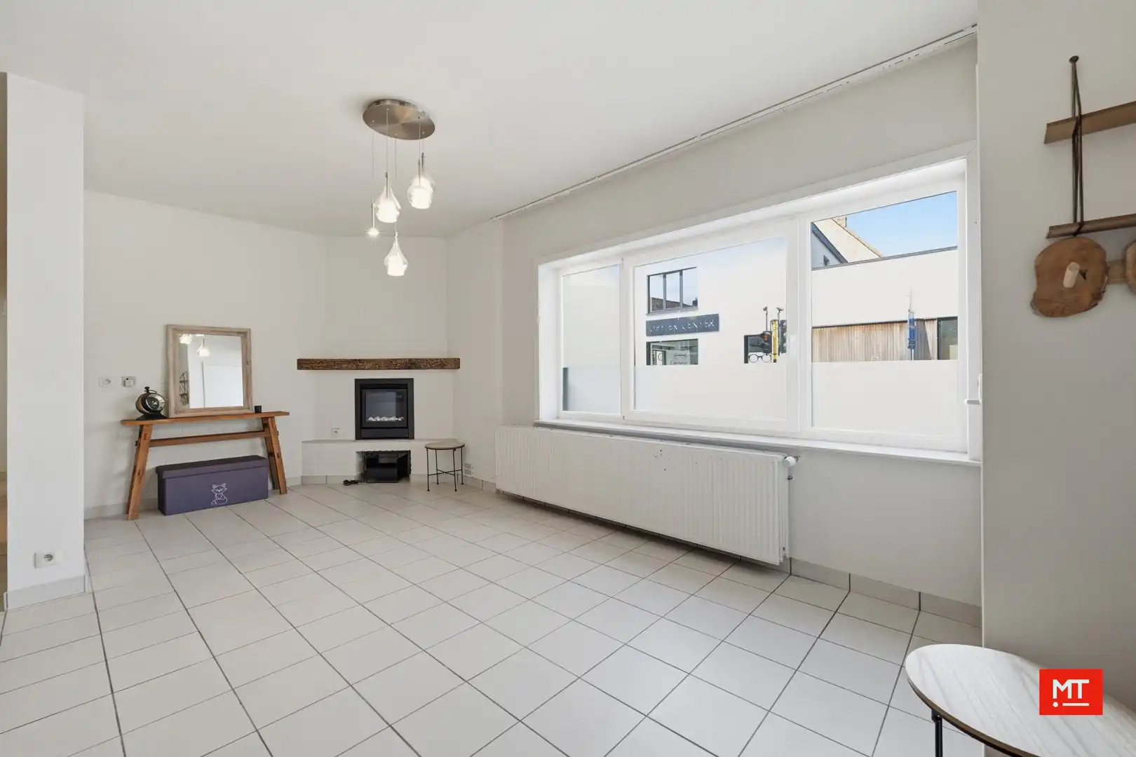 Gelijkvloers twee-slaapkamerappartement met garage te koop in het centrum van Langemark foto 5