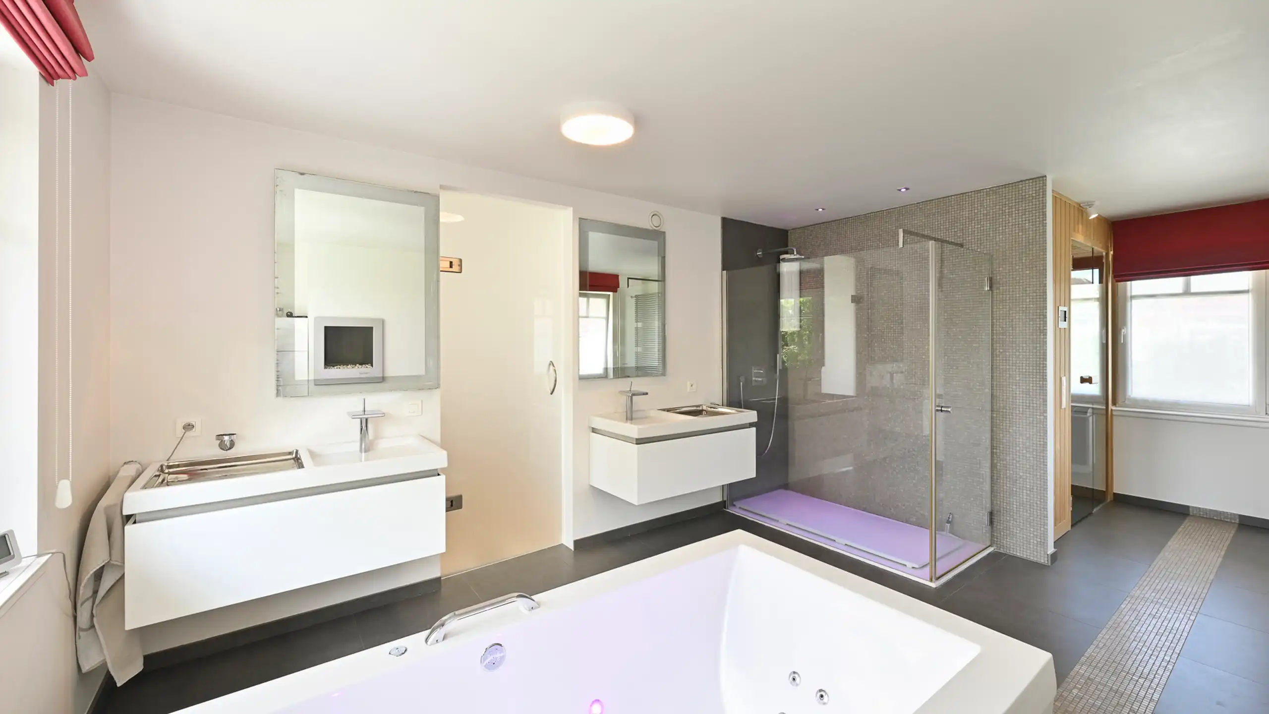 VILLA met panoramisch zicht en unieke ligging aan de golf... foto 20