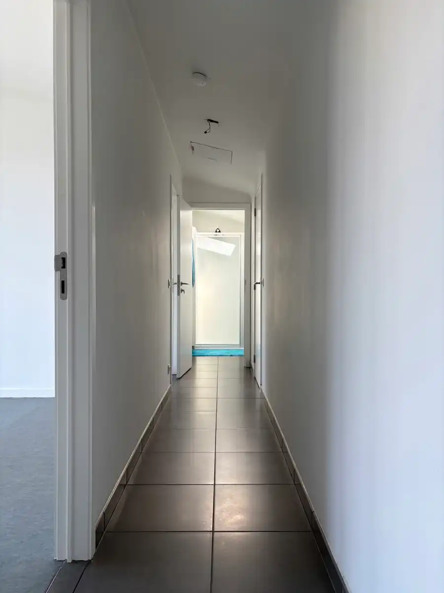 Moderne woning met ruime stadstuin foto 9