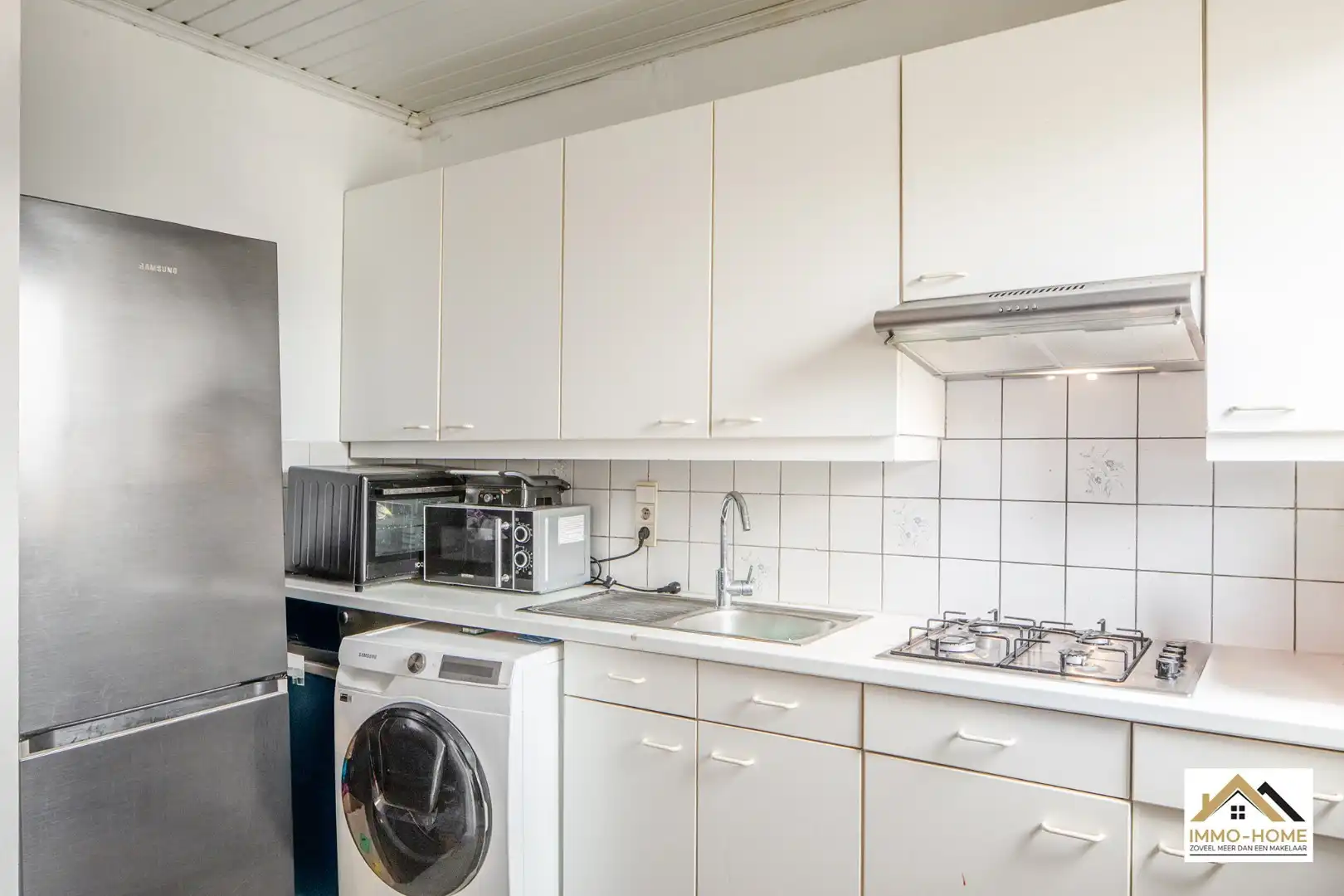 Opbrengsteigerndom met vijf appartementen foto 10