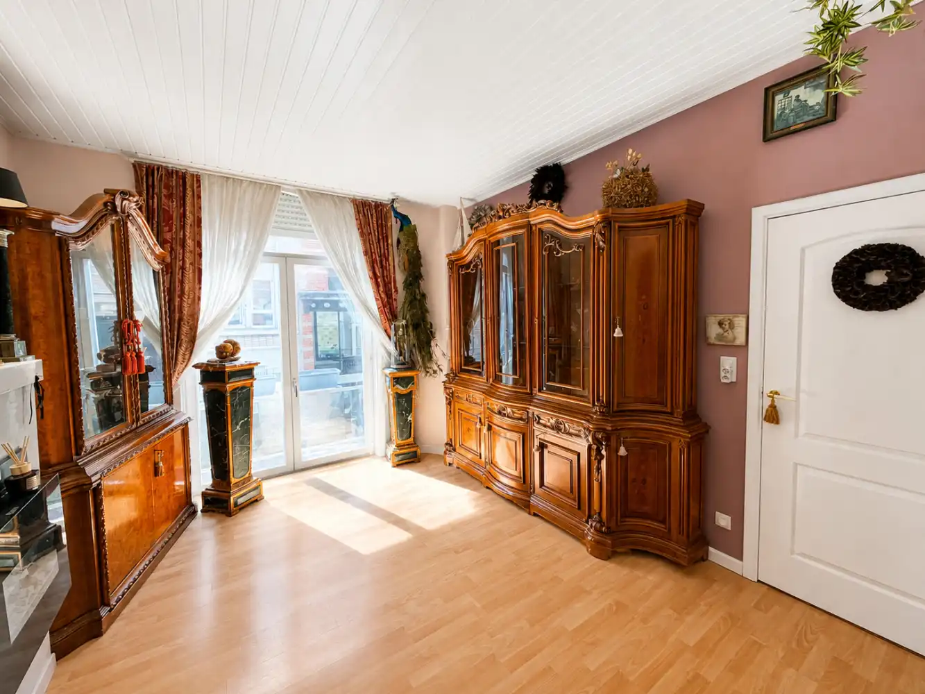 Centraal gelegen 2 slaapkamer appartement foto 2