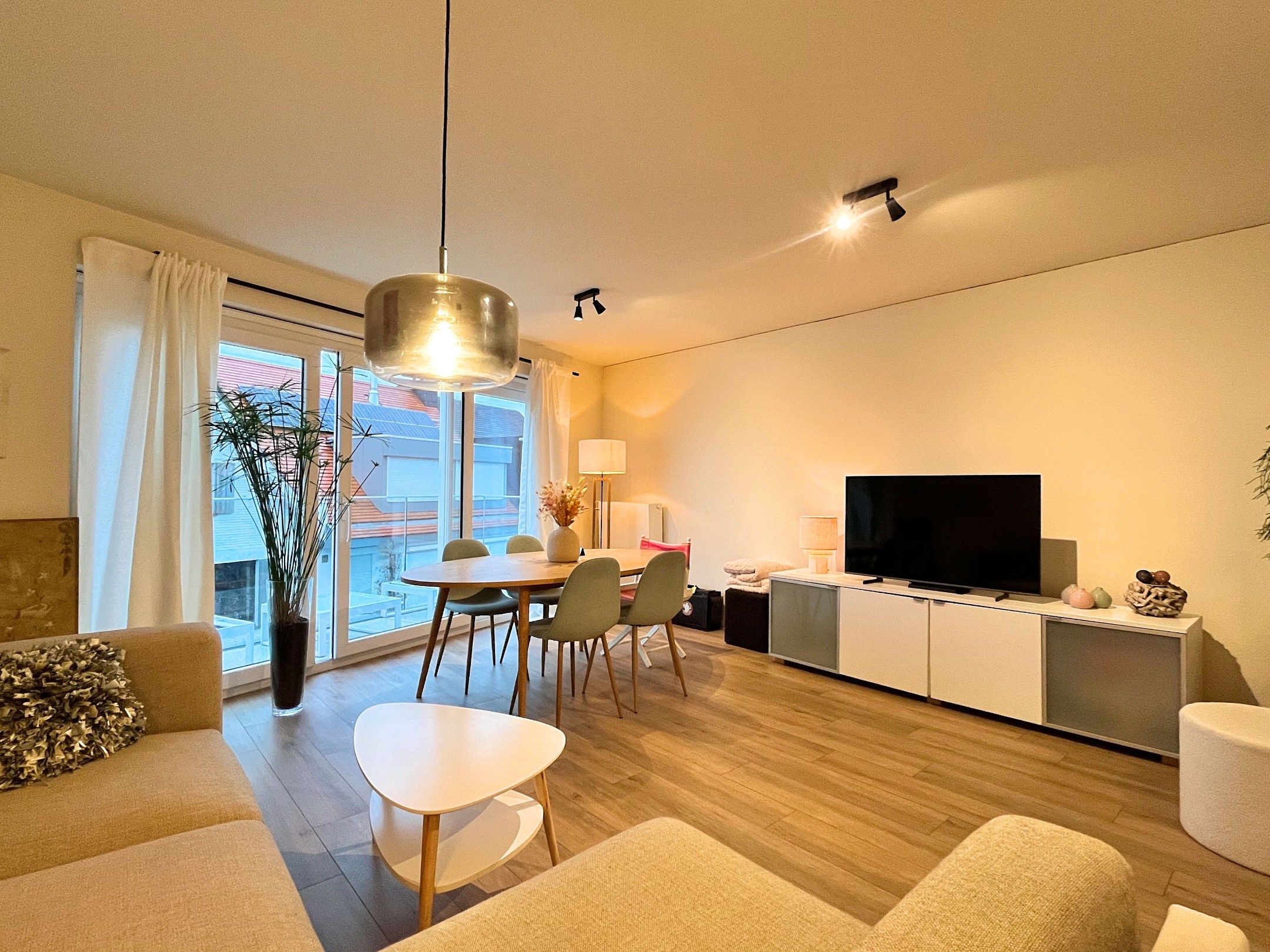 Leuk vernieuwd appartement met 2 slaapkamers te Knokke  foto 3