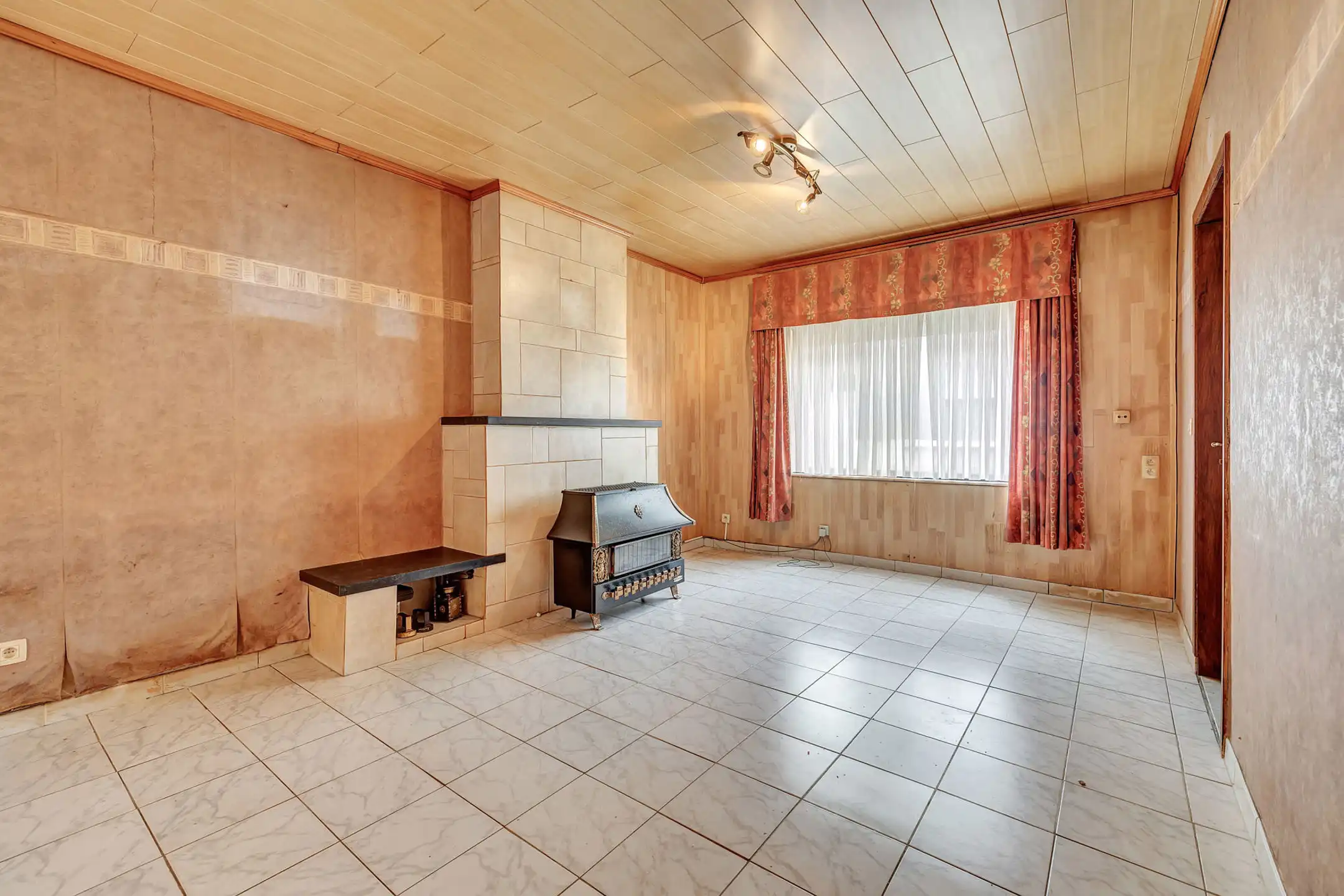 Te renoveren woning op toplocatie in het centrum van Aalst foto 4
