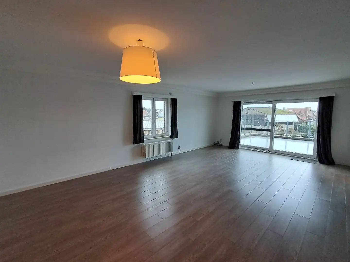 Ruim appartement te Sijsele. foto 3