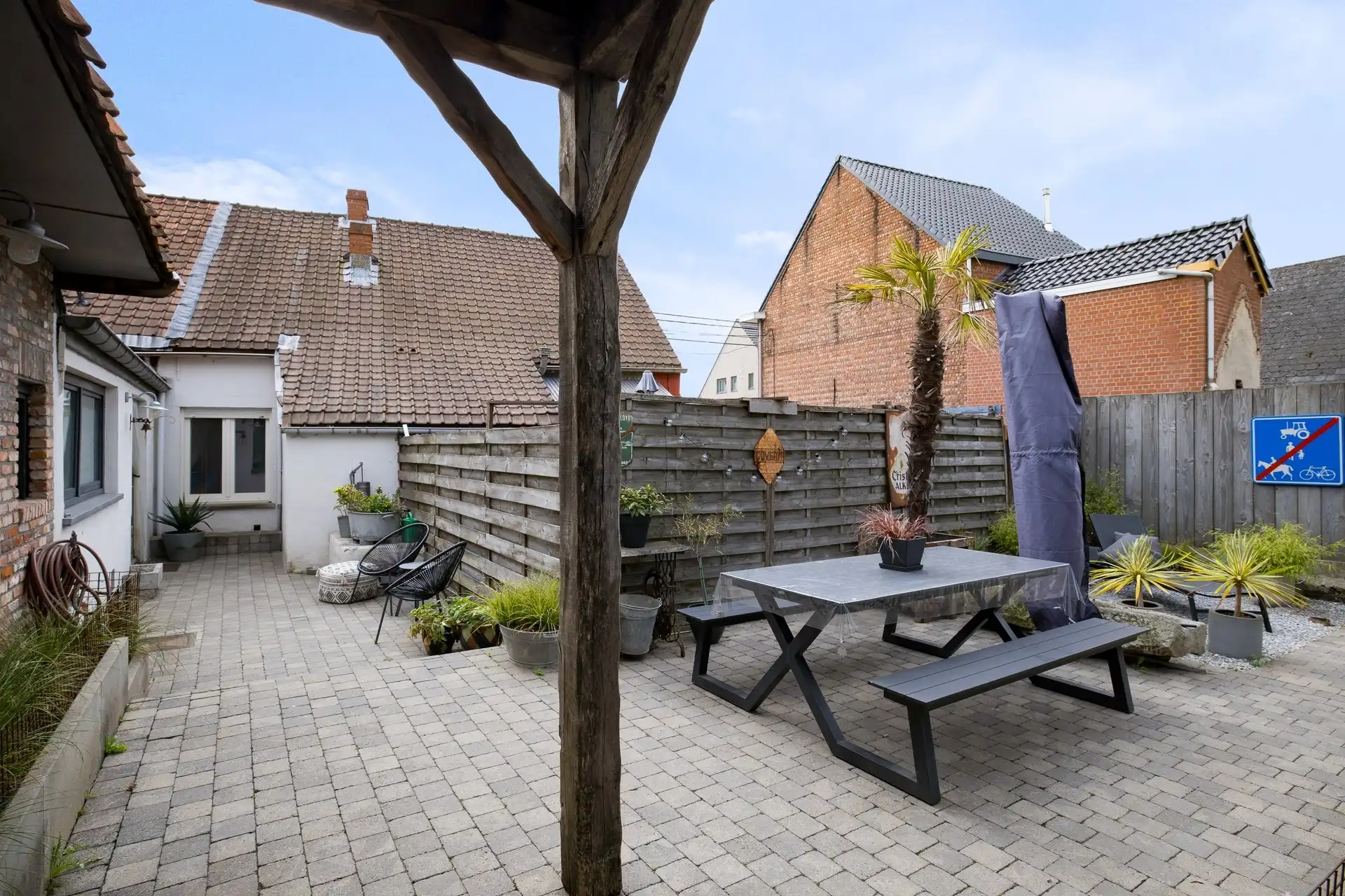 Charmante woning met grote buitenruimte! foto 3