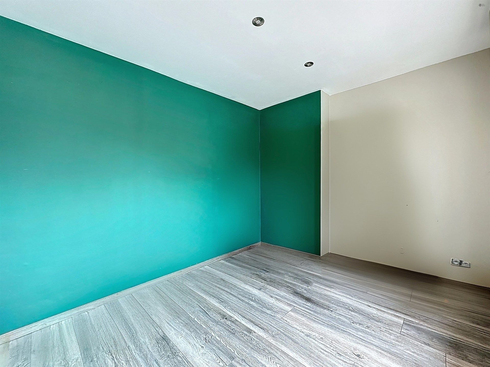 Prachtige gezinswoning met 4 slaapkamers, 2 badkamers op een perceel van 760m²! foto 14