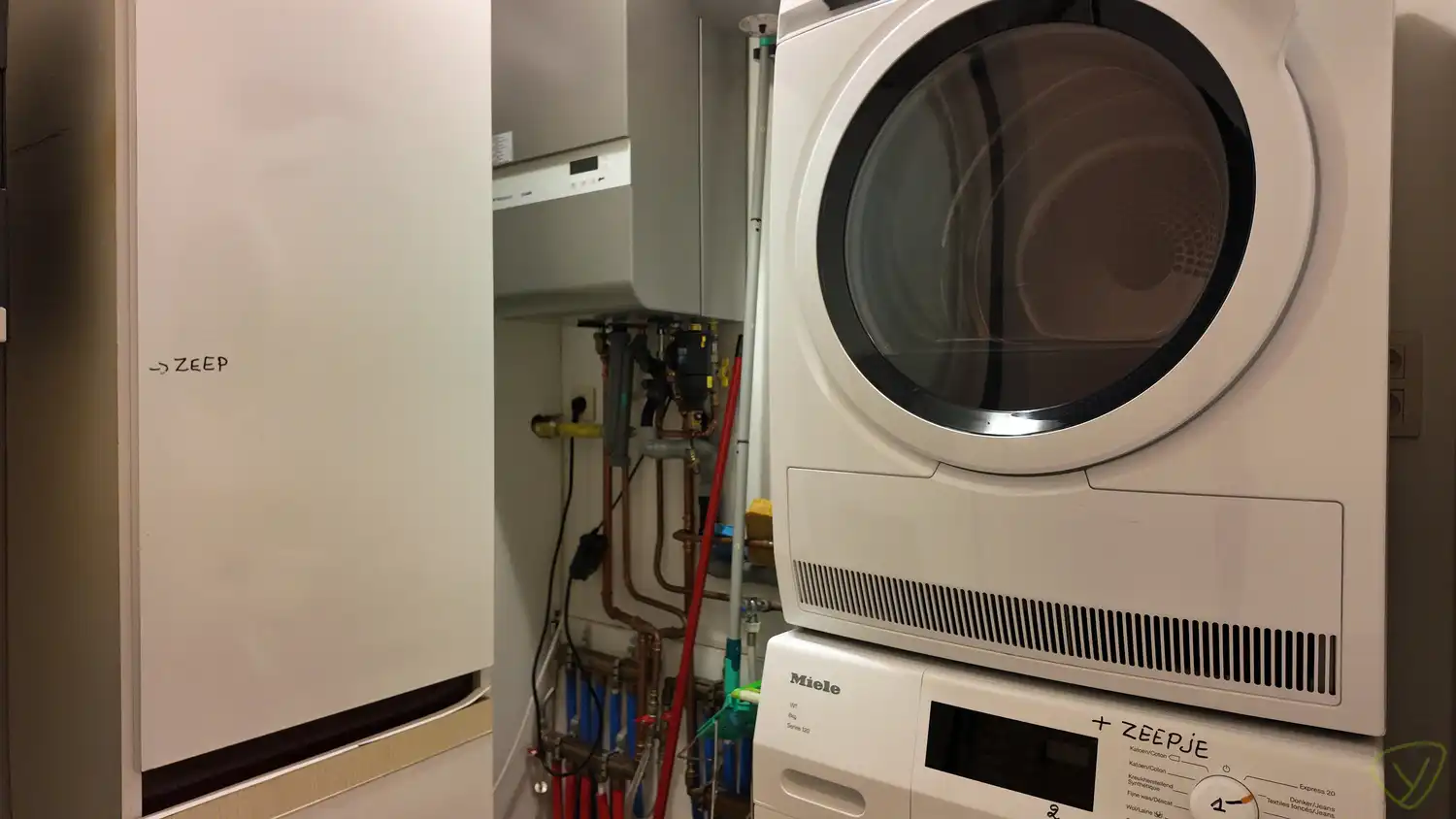 Lichtrijk appartement met panoramisch uitzicht op de Markt van Eeklo! foto 25