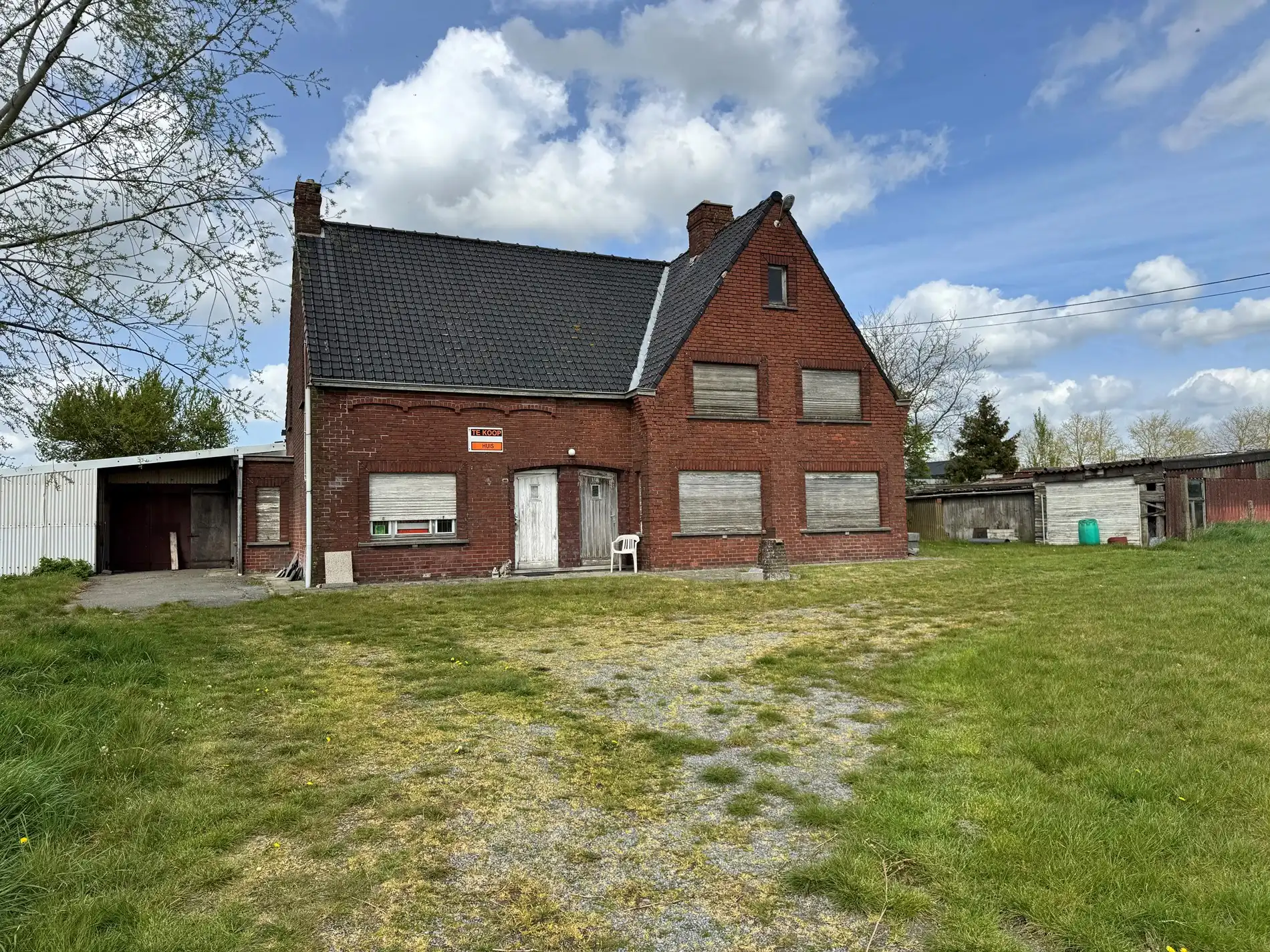 Alleenstaande woning met vergezichten te Zwevezele foto 3