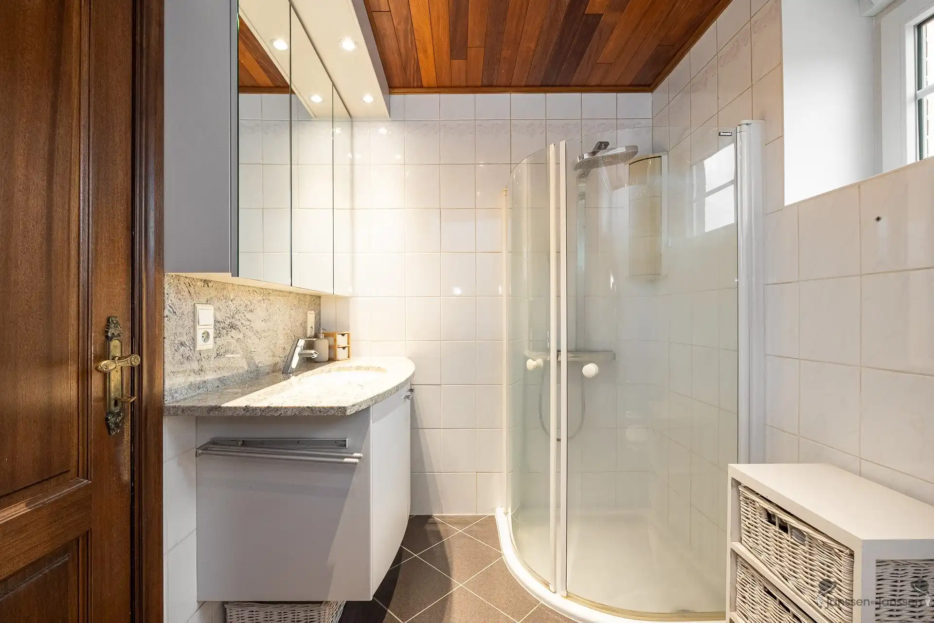 Gerenoveerde boerderij met landelijk zicht foto 6