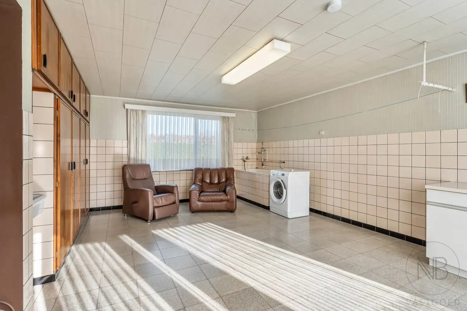 Gelijkvloerse woning met 2 slaapkamers op een uniek perceel van 18a 26ca foto 9