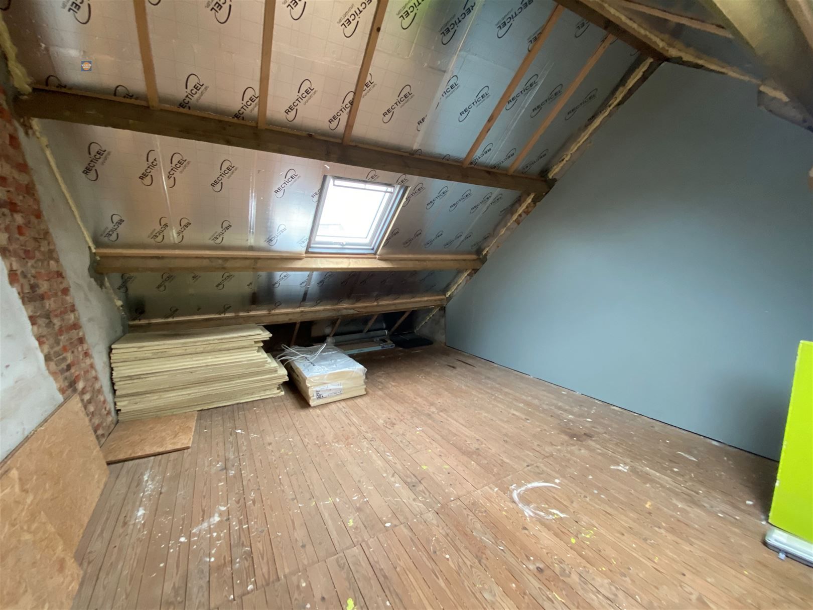 Charmante woning met 2 slaapkamers, tuin en ruime zolder foto 15