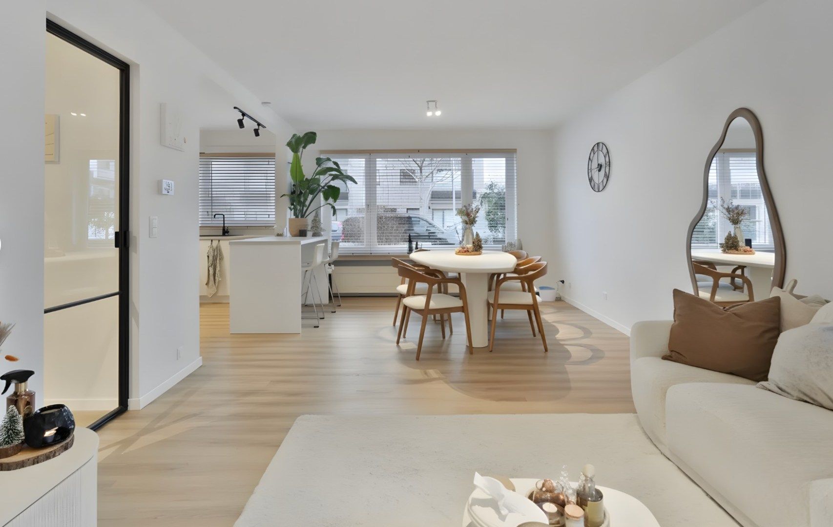 Instapklaar gelijkvloers appartement van 94 m² met drie ruime slaapkamers en ruim terras te Brasschaat! foto 6