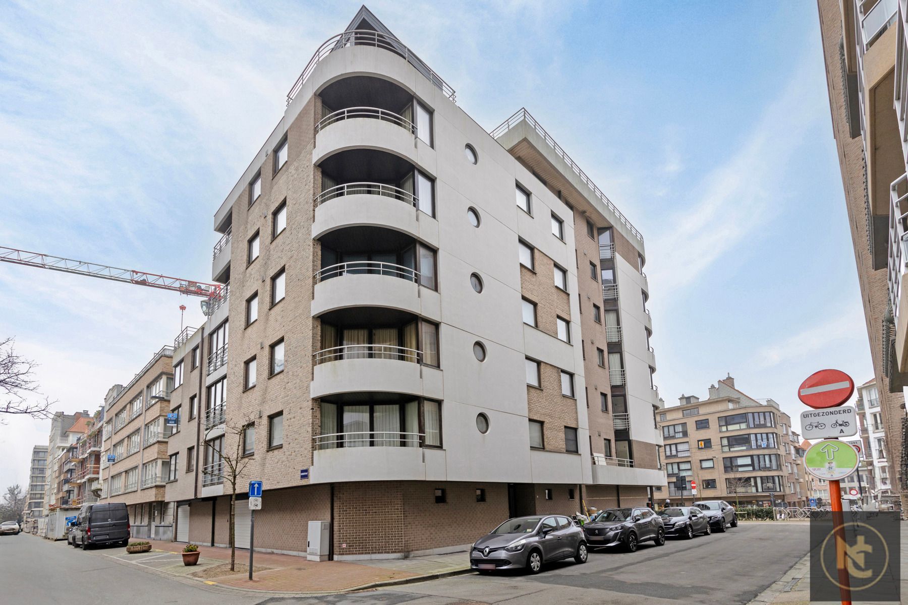 Stijlvol dakappartement met 1 slaapkamer en autostaanplaats foto 22