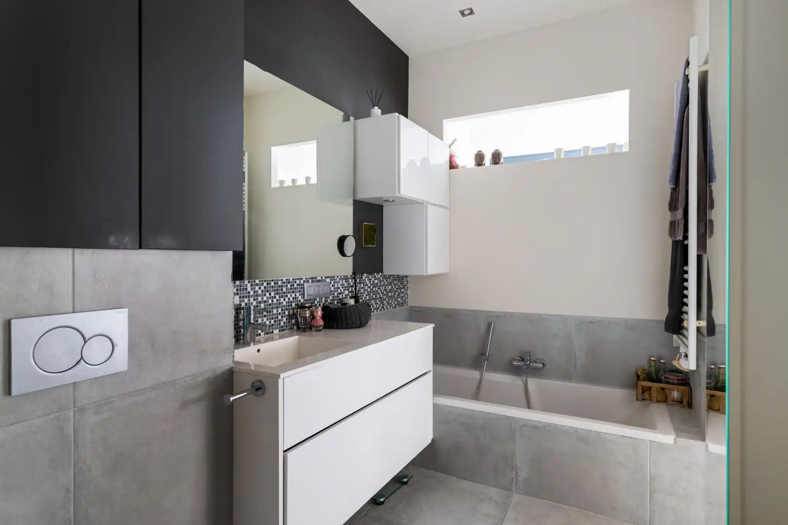 Verrassend ruim en energiezuinig wonen met een zonnige tuin in Schoten! foto 10