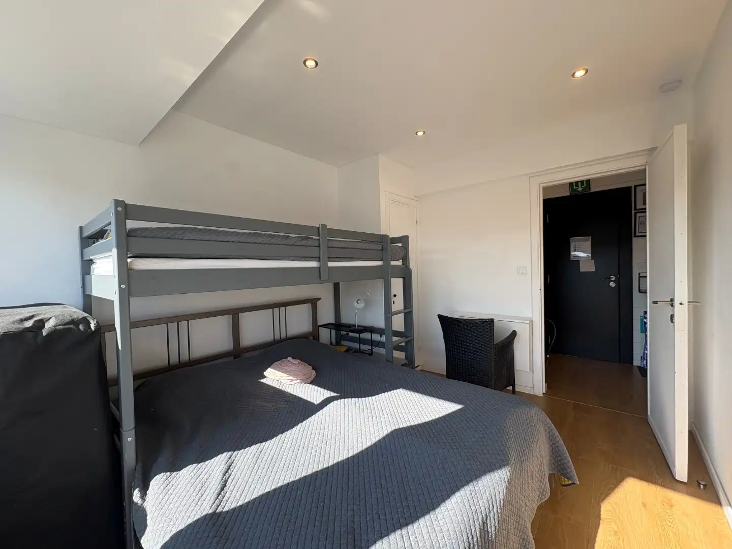 Stijlvol vernieuwd hoekappartement op de 6e verdieping met fenomenaal zeezicht foto 23