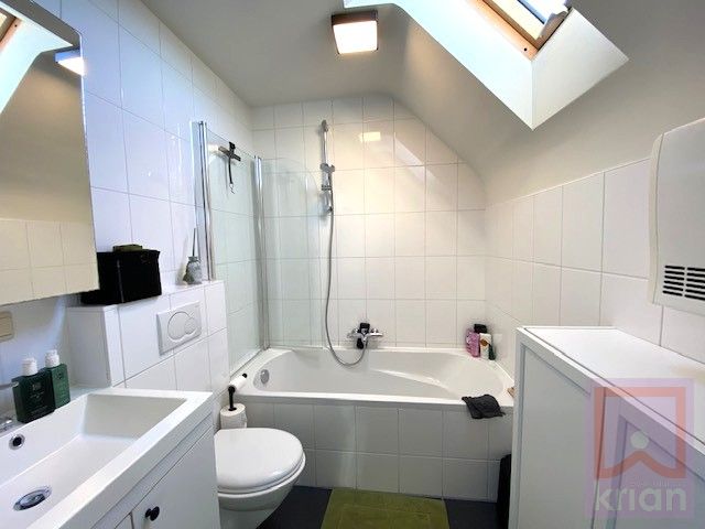 Keurig instapklaar duplex/dakappartement met 2slpk, terras, autostaanpl en berging nabij centrum Geel foto 13