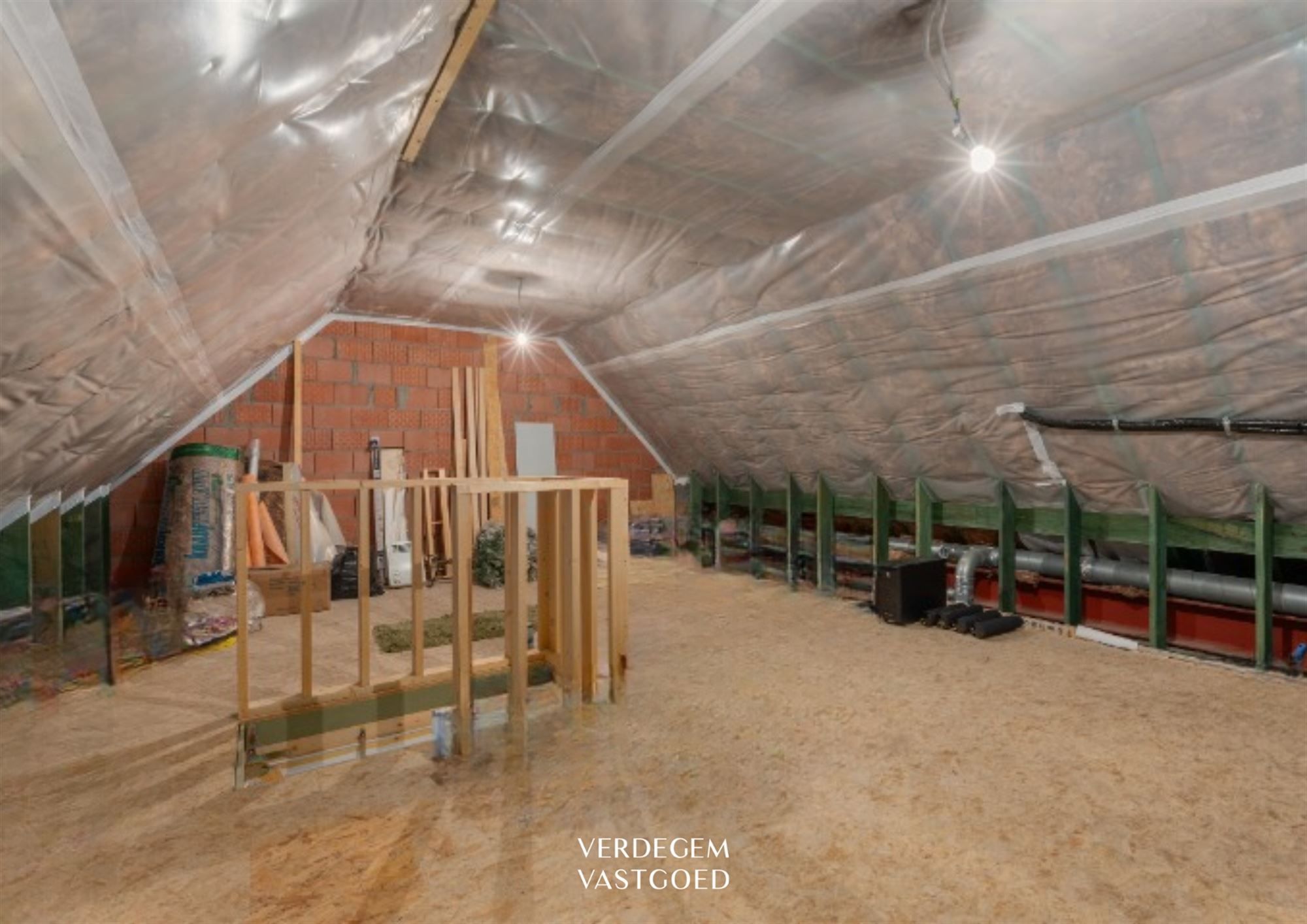 Charmante gezinswoning met 3+1 slaapkamers en praktijkruimte in de tuin foto 18