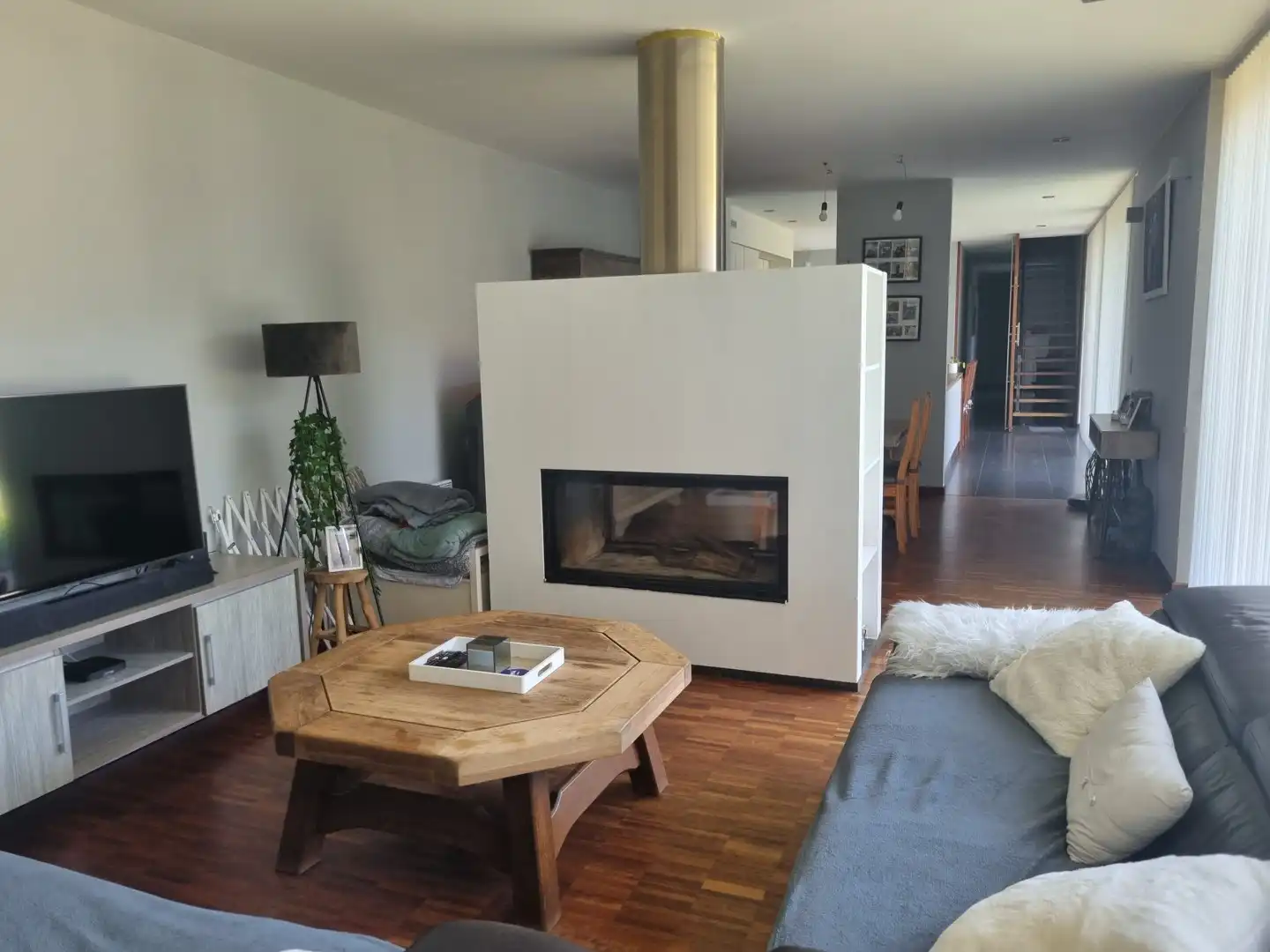 Prachtige, moderne villa gelegen op een perceel van 2.425m² met prachtig uitzicht foto 5