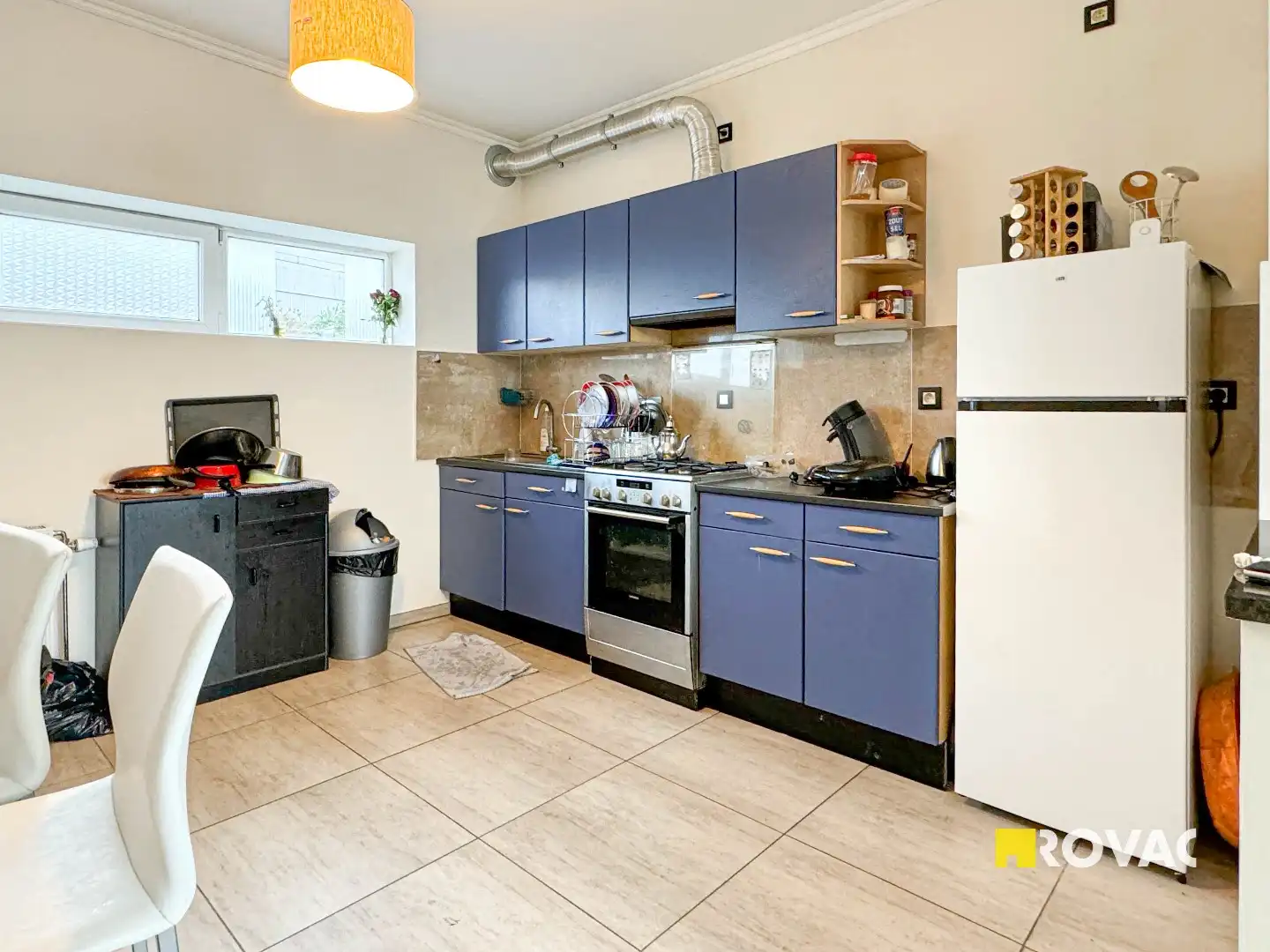 Verder te renoveren woning met mogelijkheden op de grens Izegem - Roeselare foto 4