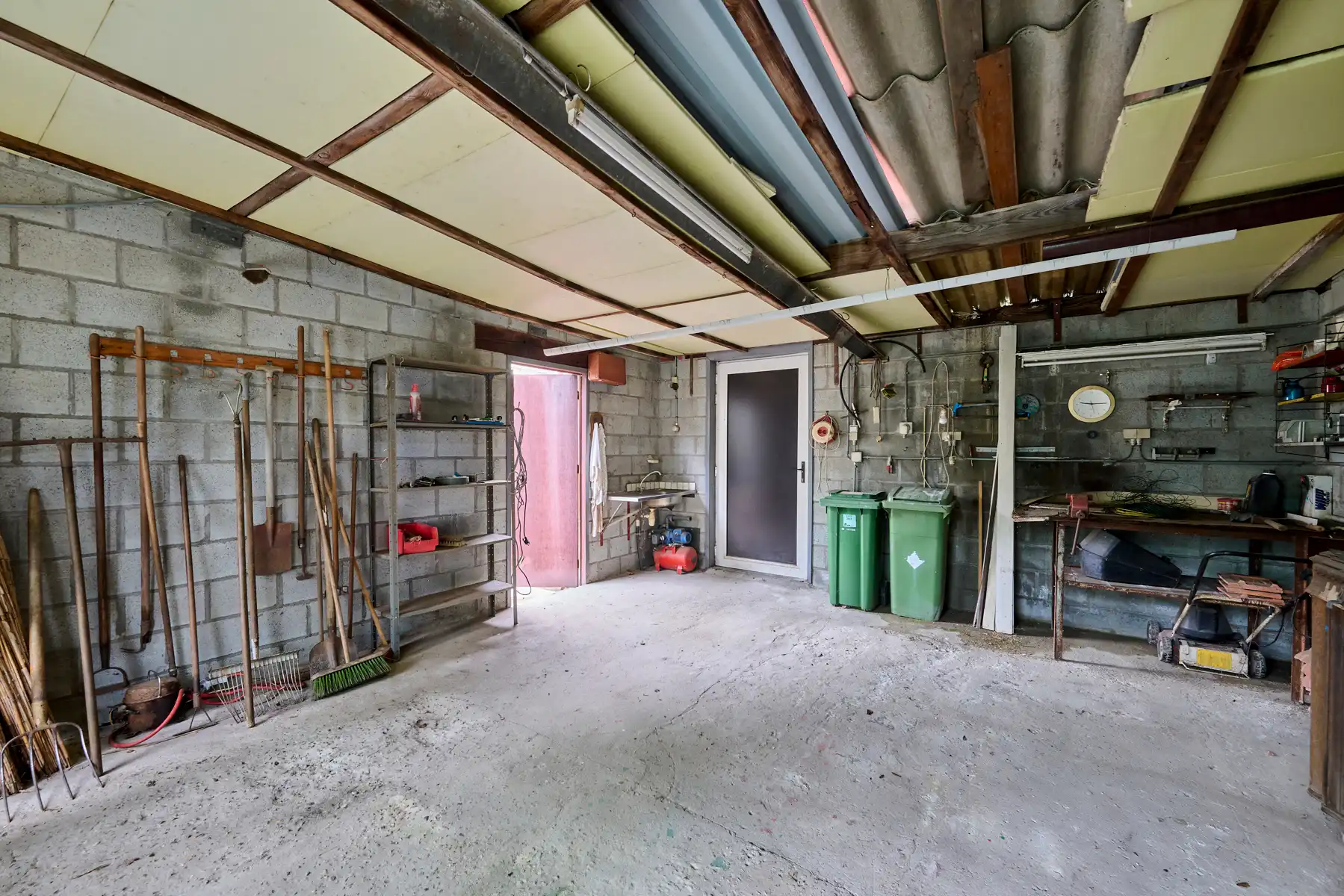 Woning met potentieel op een ruim perceel van 23a foto 14