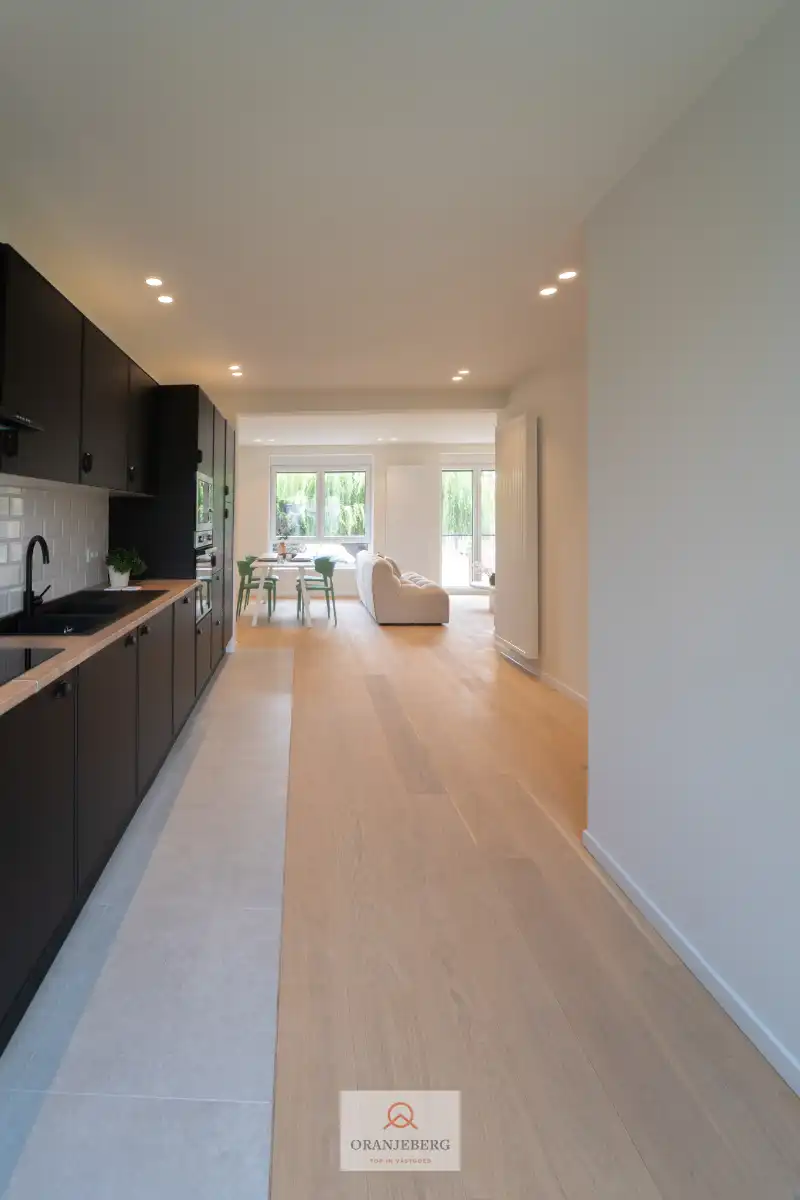 Uitmuntend gelegen gerenoveerde woning ! foto 16