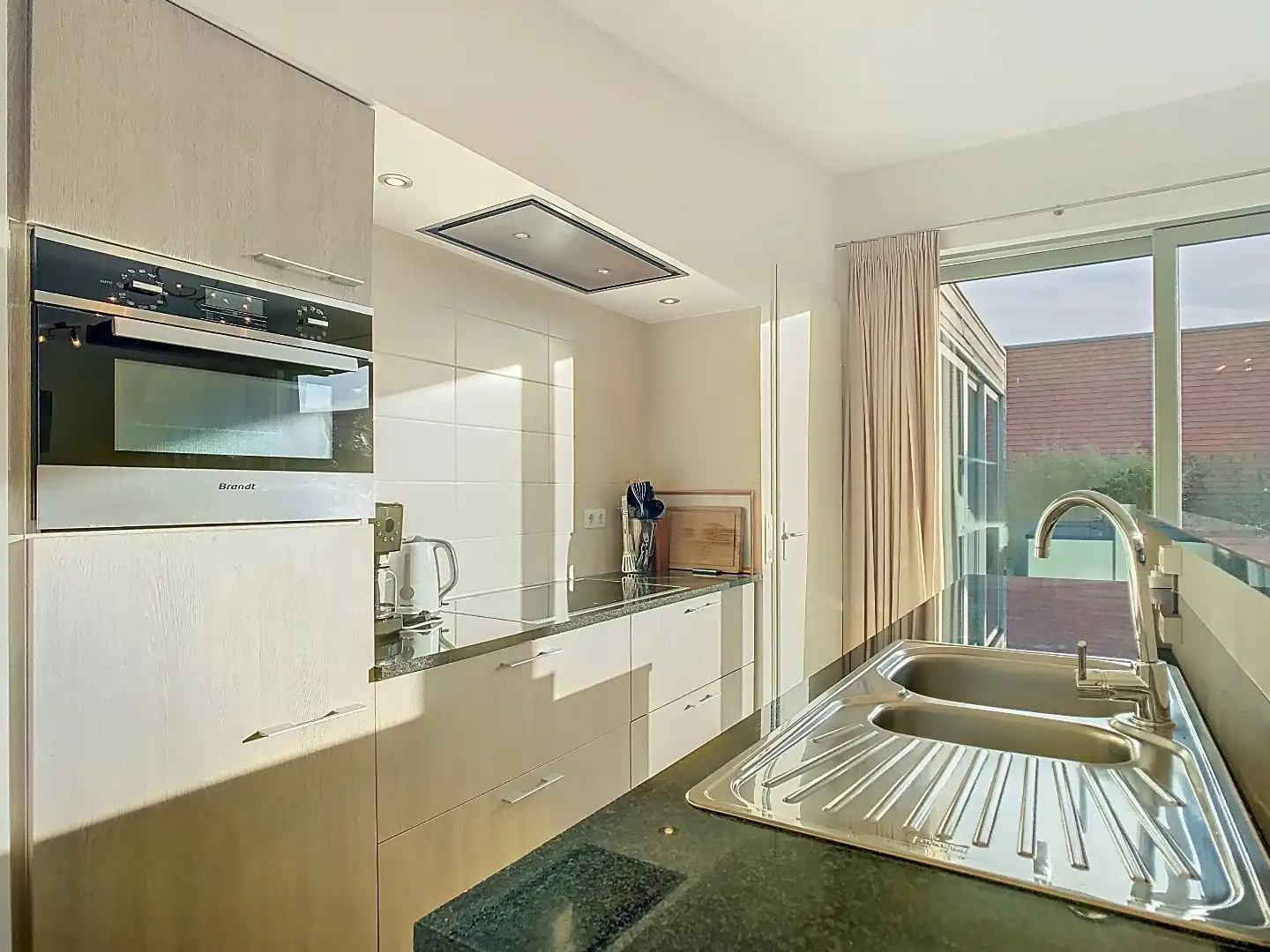 Bungalow op toplocatie in Faropark foto 8