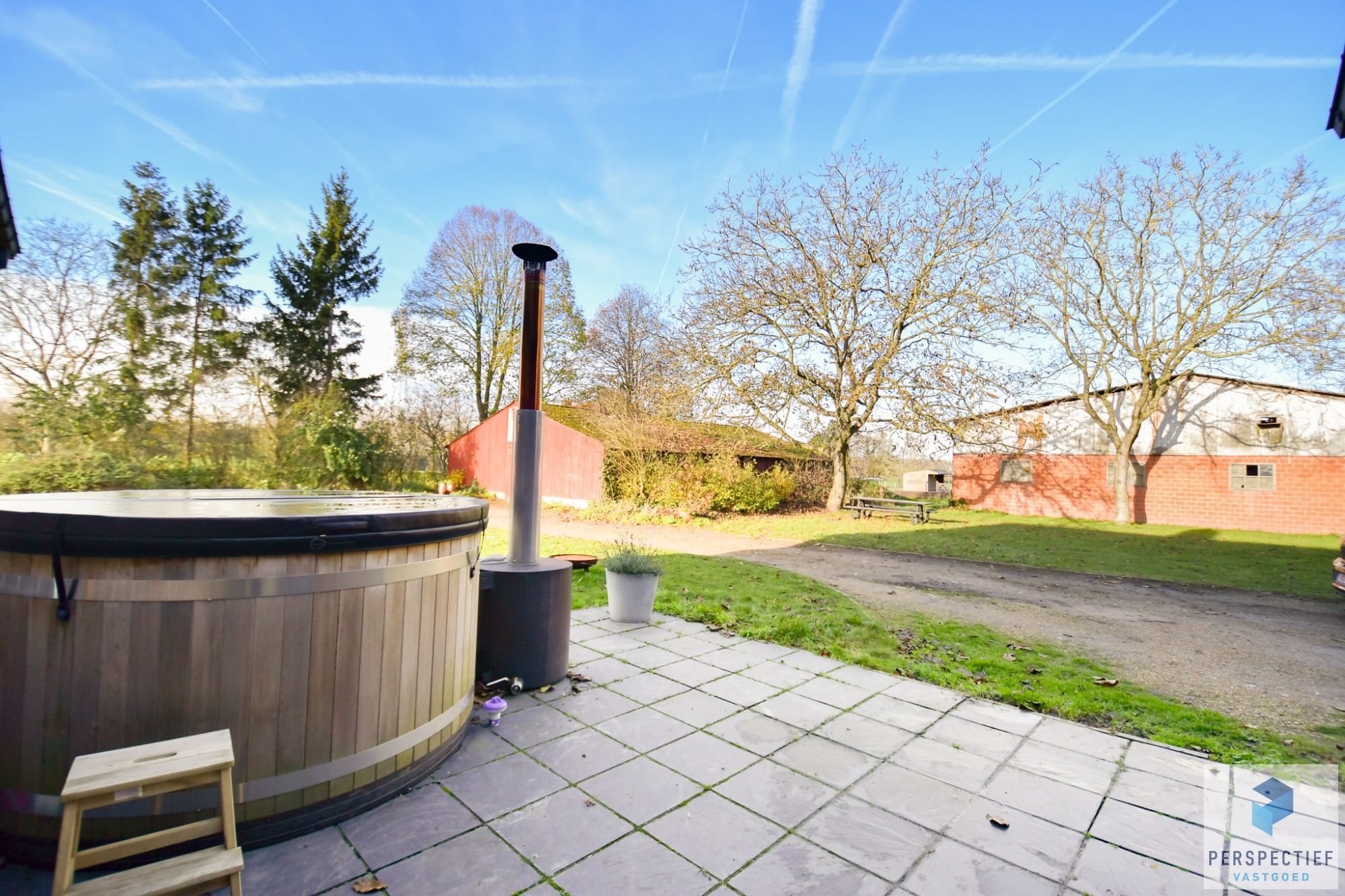 Landelijke woning met een magazijn, schuur en weide op 10&nbsp;224m² foto 3