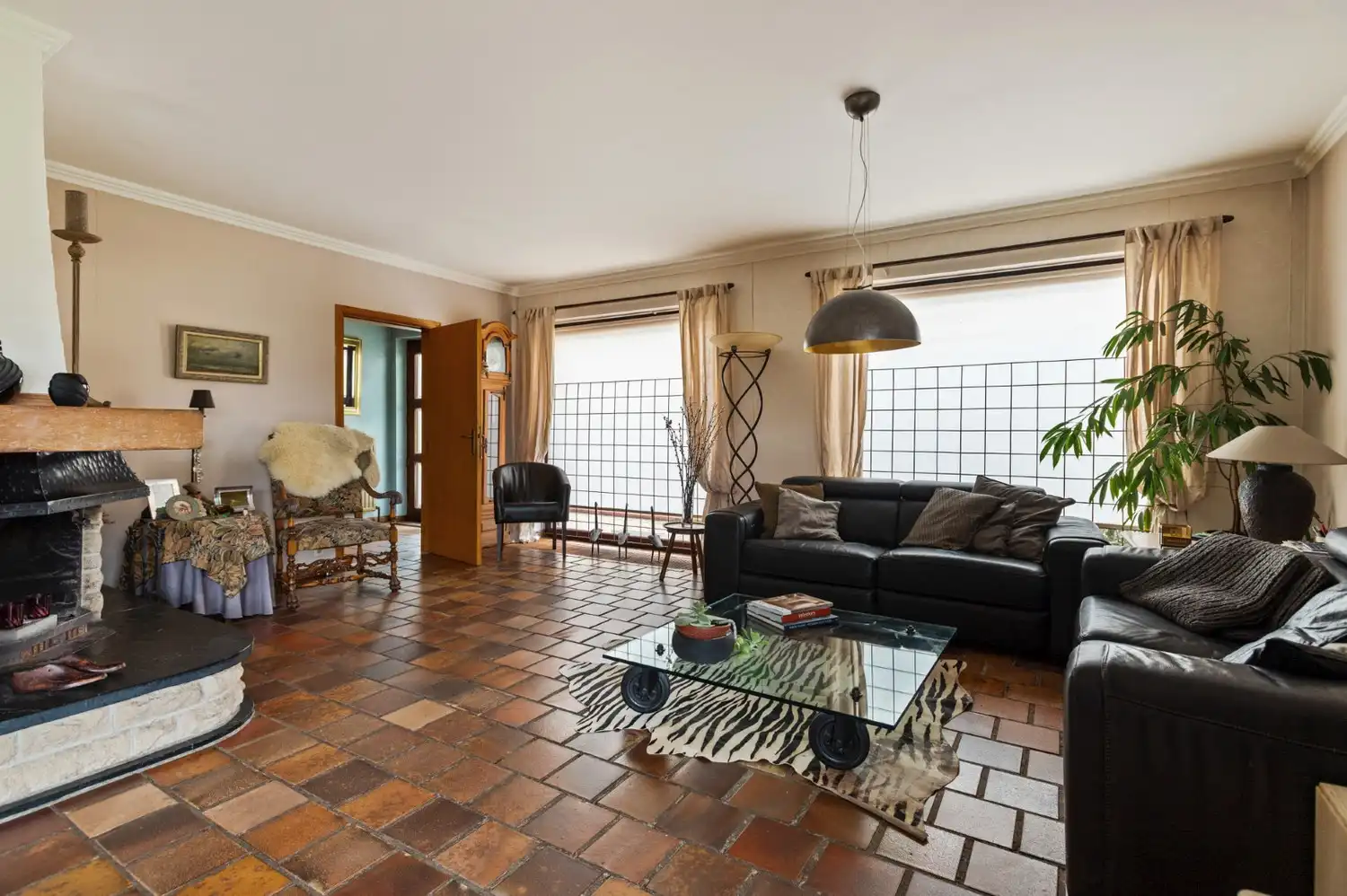 LAAGBOUW VILLA MET 3 SLK, DUBBELE GARAGE EN TUIN! foto 9