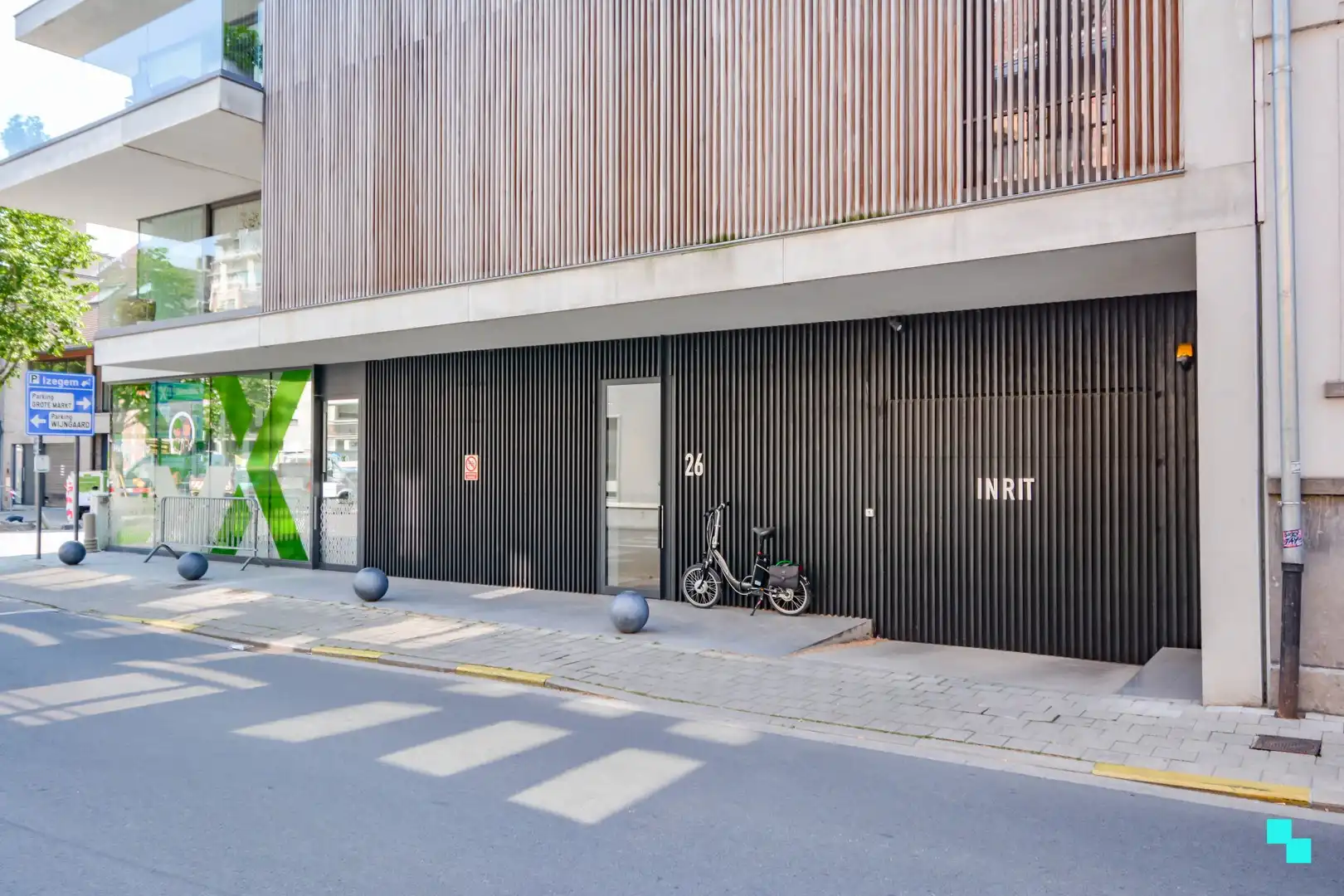 Autostaanplaats gelegen in ondergrondse parking van Residentie Mondriaan foto {{pictureIndex}}