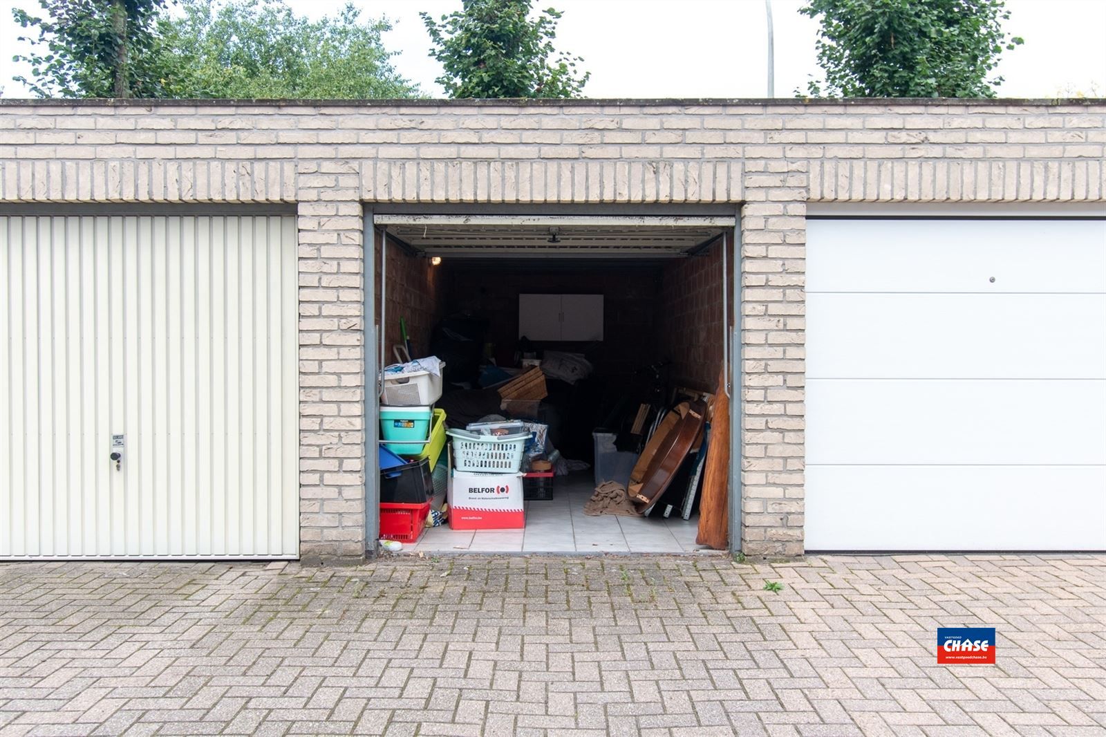 Knap appartement met twee grote slaapkamers, ruim zonnig terras en kelder foto 19