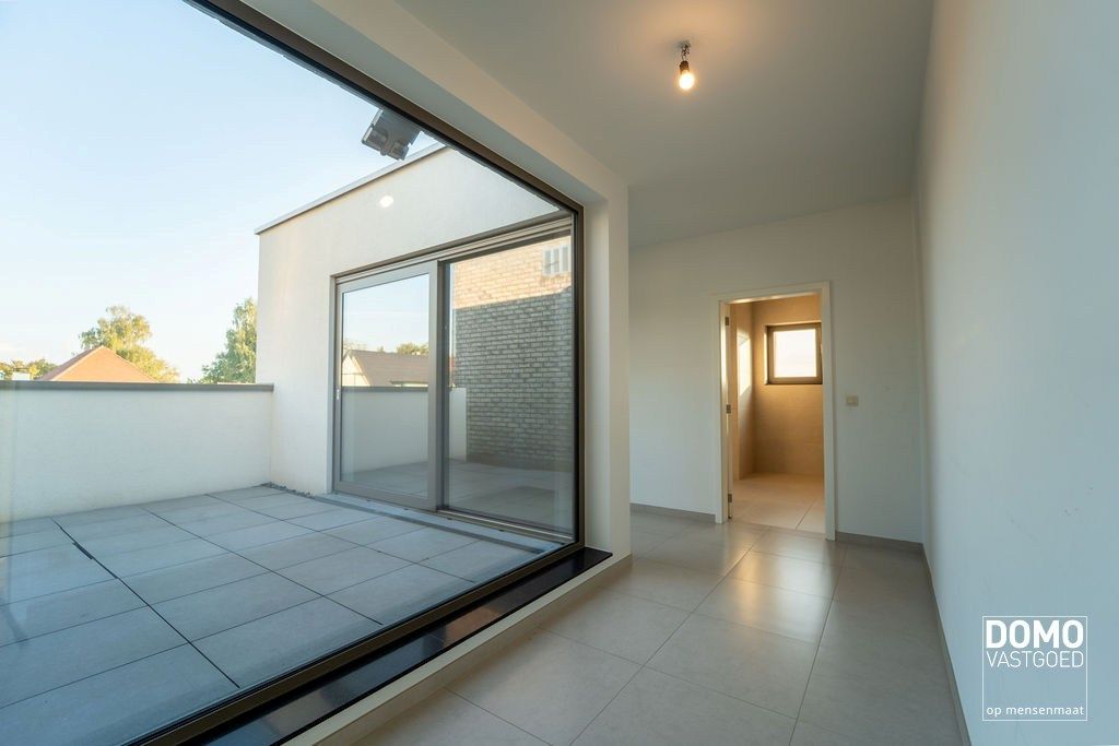 LUXE PENTHOUSE APPARTEMENT MET 2 TERASSEN, LIFT EN ONDERGRONDSE AUTOSTANDPLAATS IN HASSELT. foto 15